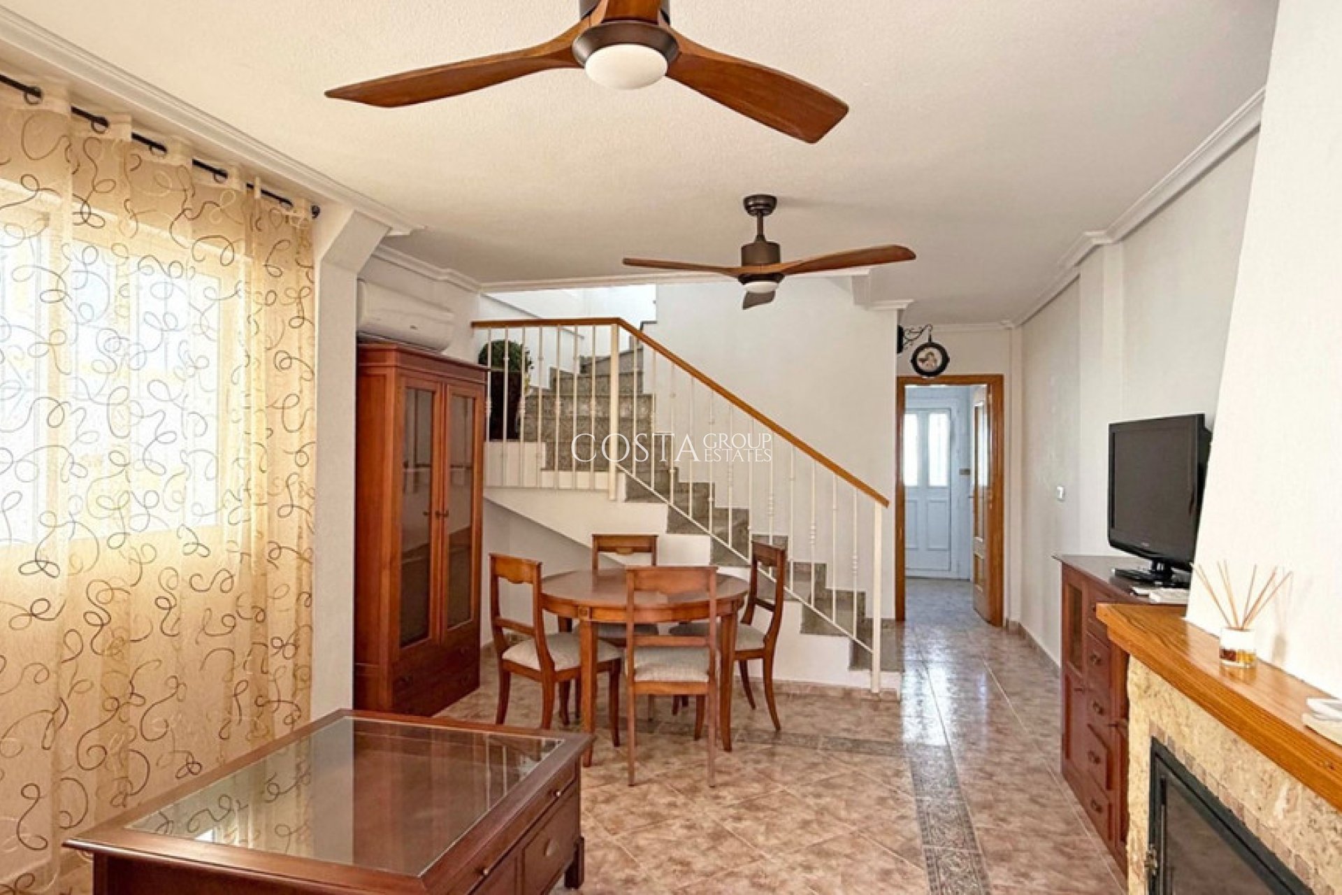 Resale - Villa -
Orihuela Costa - Los Altos