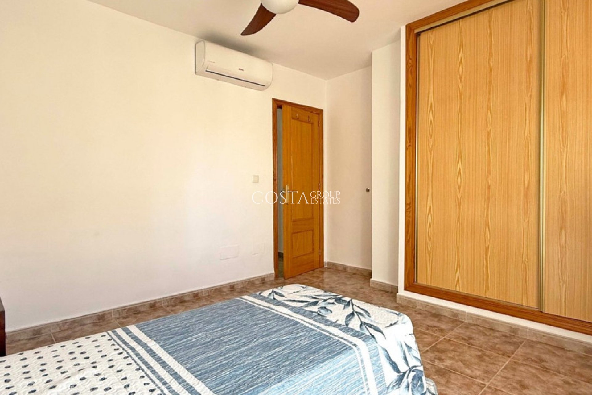 Resale - Villa -
Orihuela Costa - Los Altos