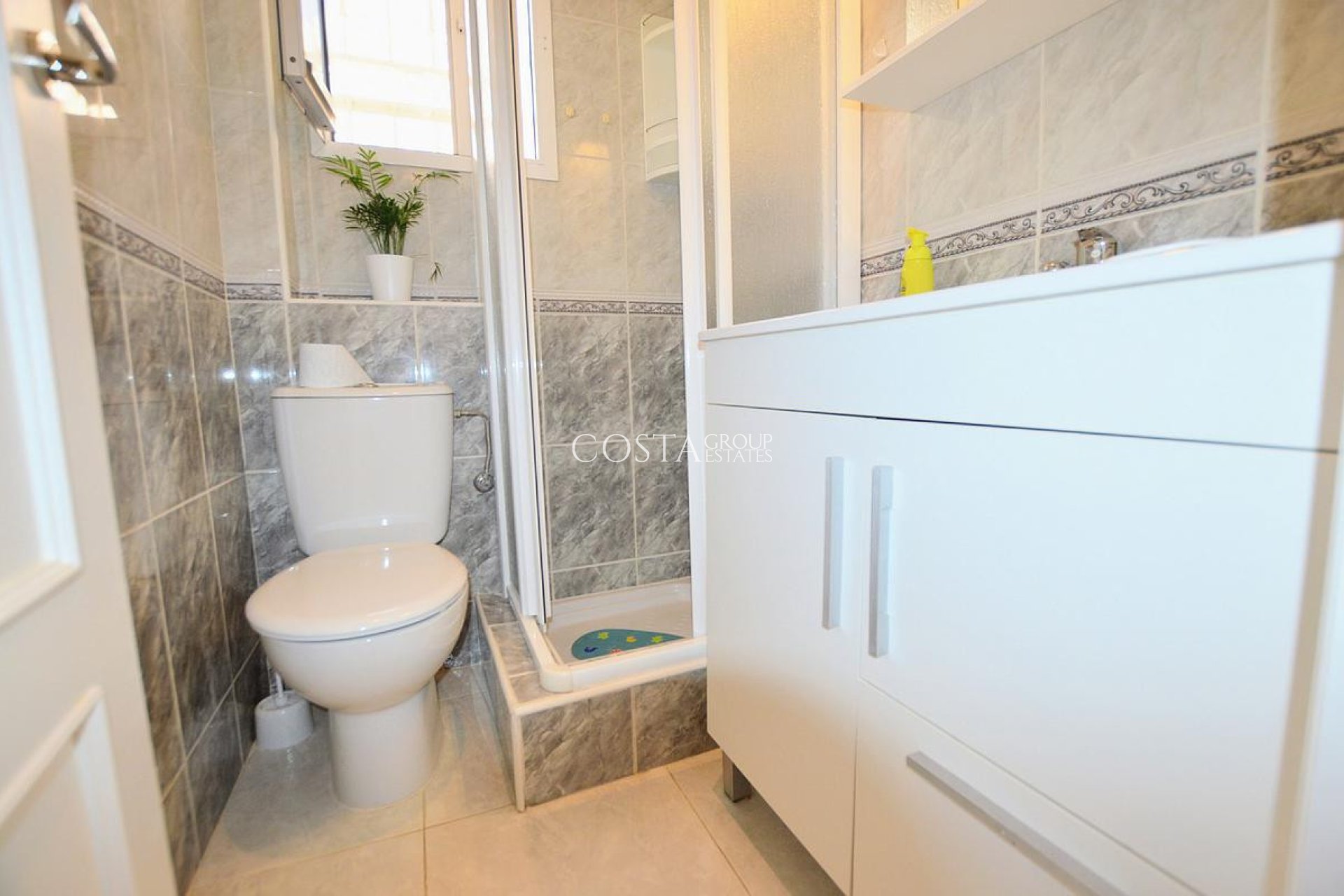 Resale - Villa -
Orihuela Costa - Los Altos