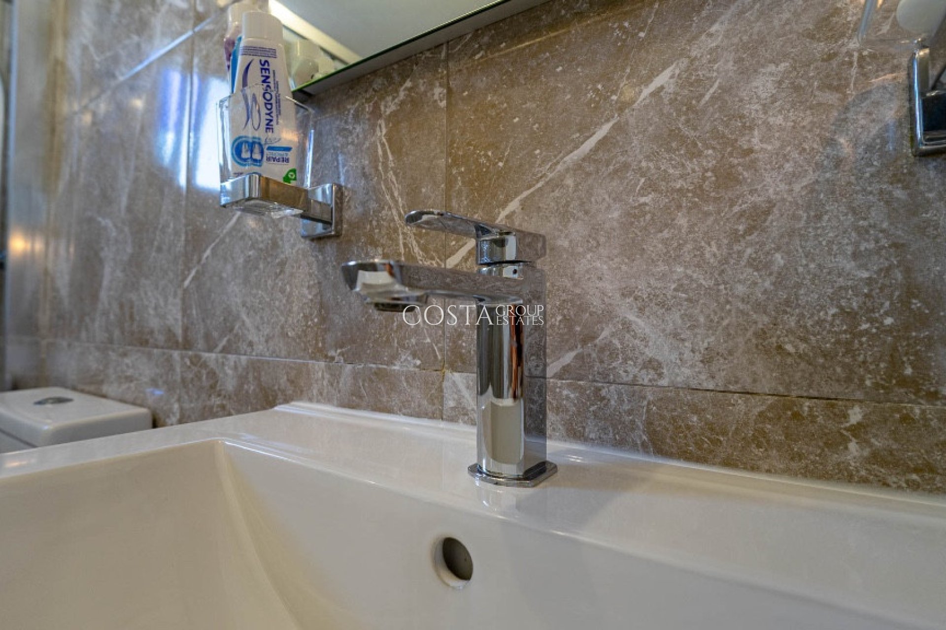 Resale - Villa -
Orihuela Costa - Los Altos