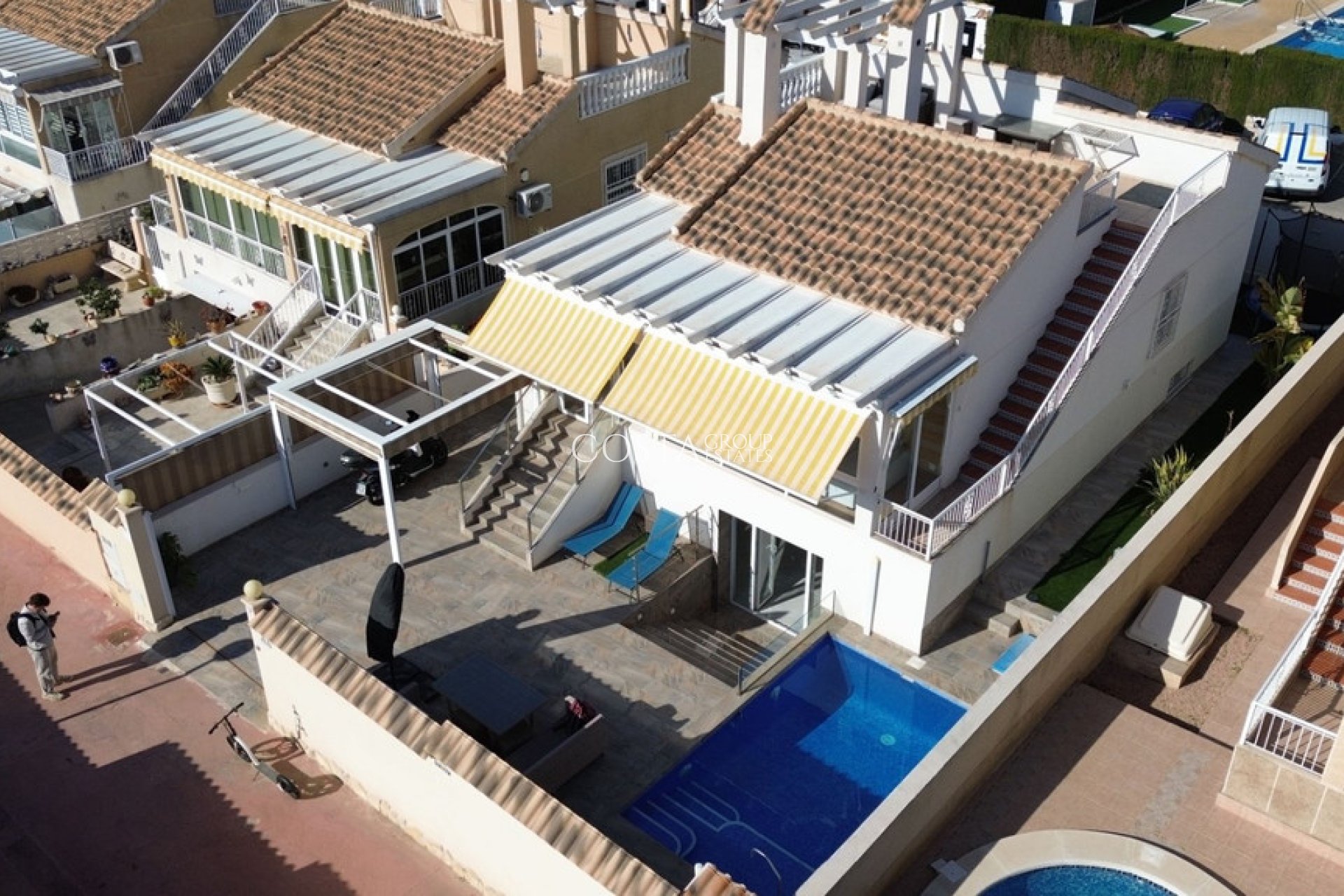 Resale - Villa -
Orihuela Costa - Los Altos