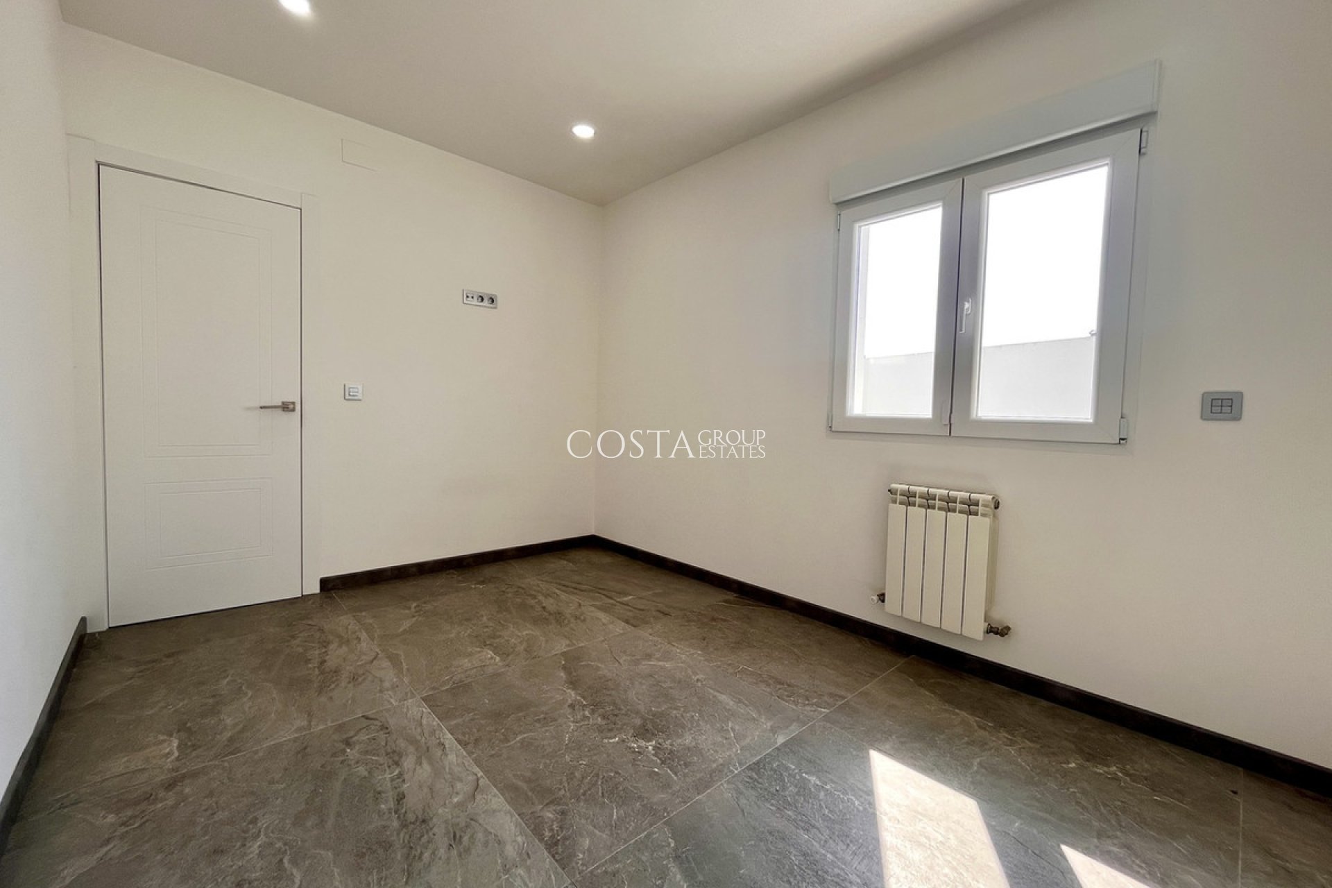 Resale - Villa -
Orihuela Costa - Los Balcones