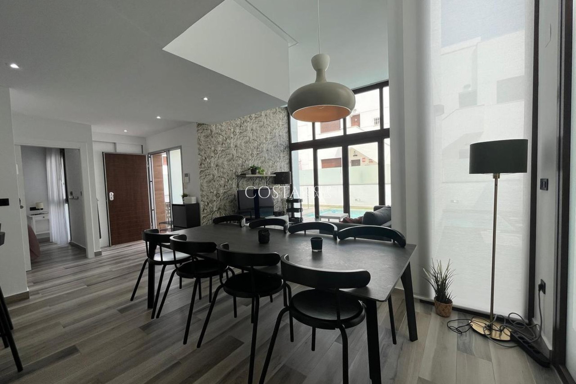 Resale - Villa -
Orihuela Costa - Los Balcones