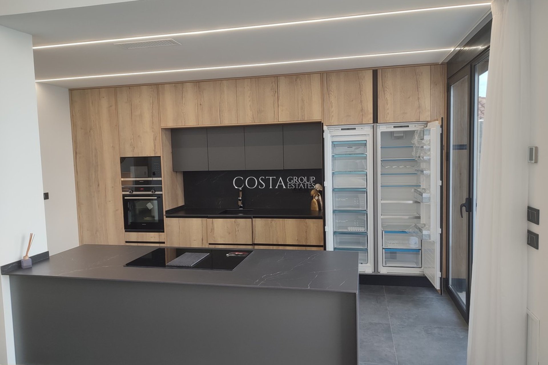 Resale - Villa -
Orihuela Costa - Los Balcones