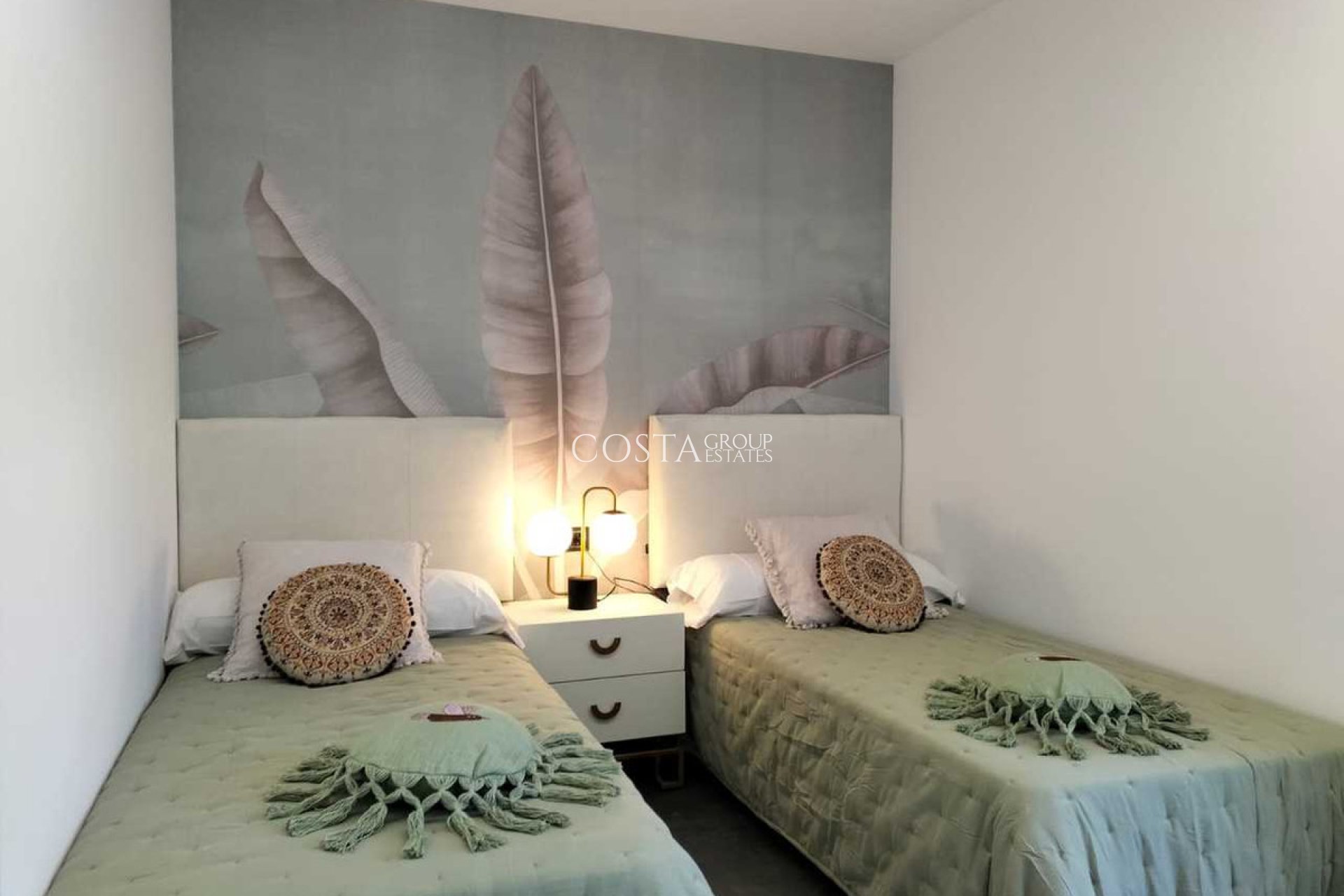 Resale - Villa -
Orihuela Costa - Los Balcones