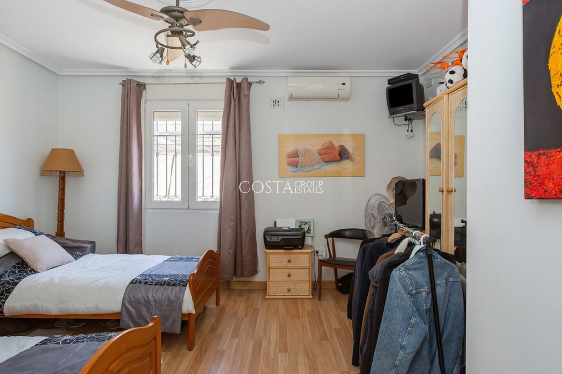 Resale - Villa -
Orihuela Costa - Los Balcones