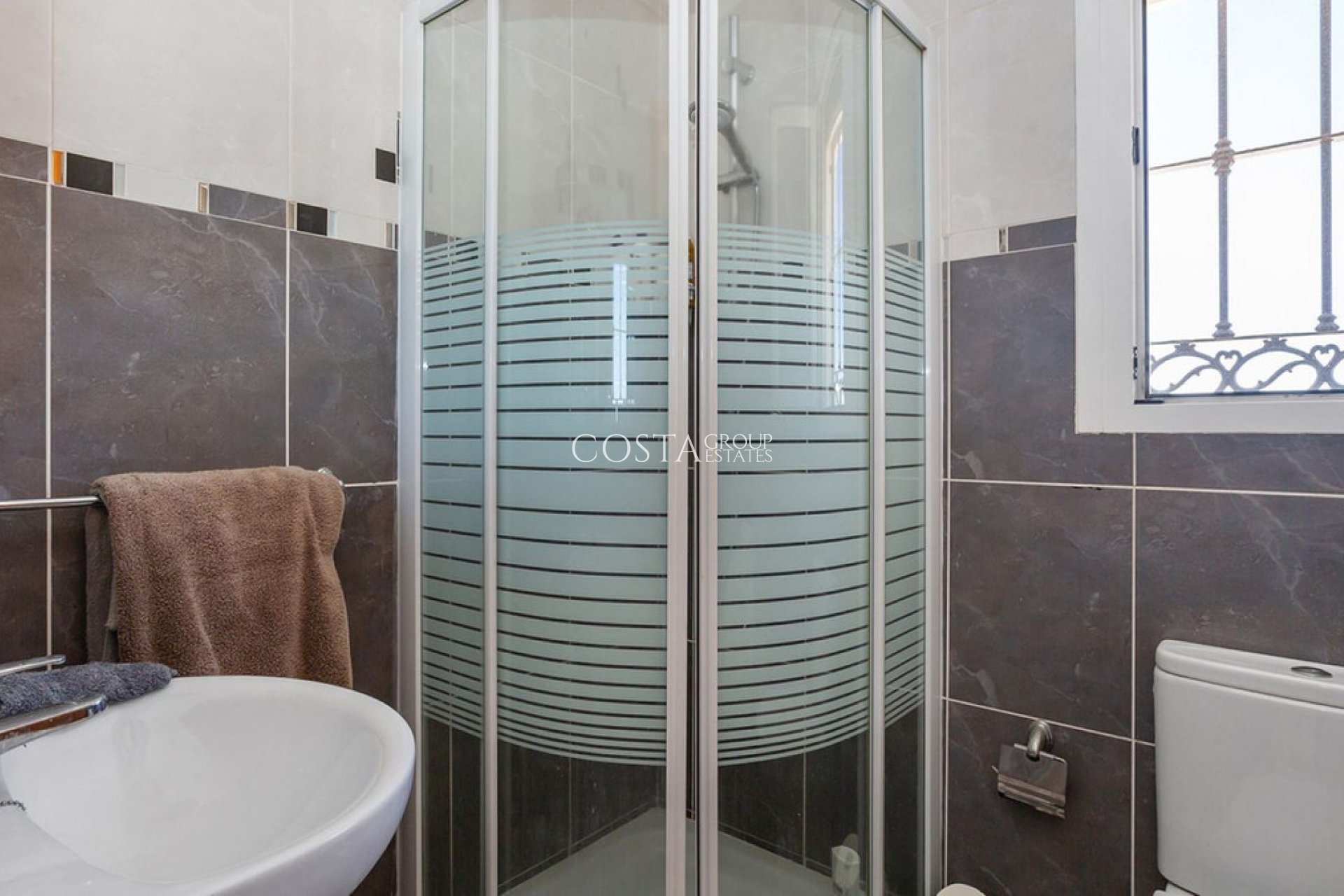 Resale - Villa -
Orihuela Costa - Los Balcones