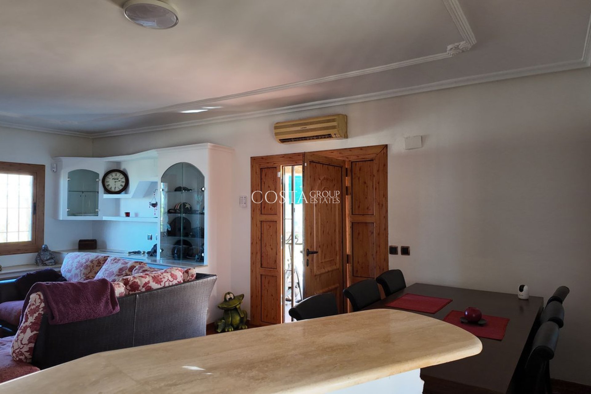 Resale - Villa -
Orihuela Costa - Los Balcones