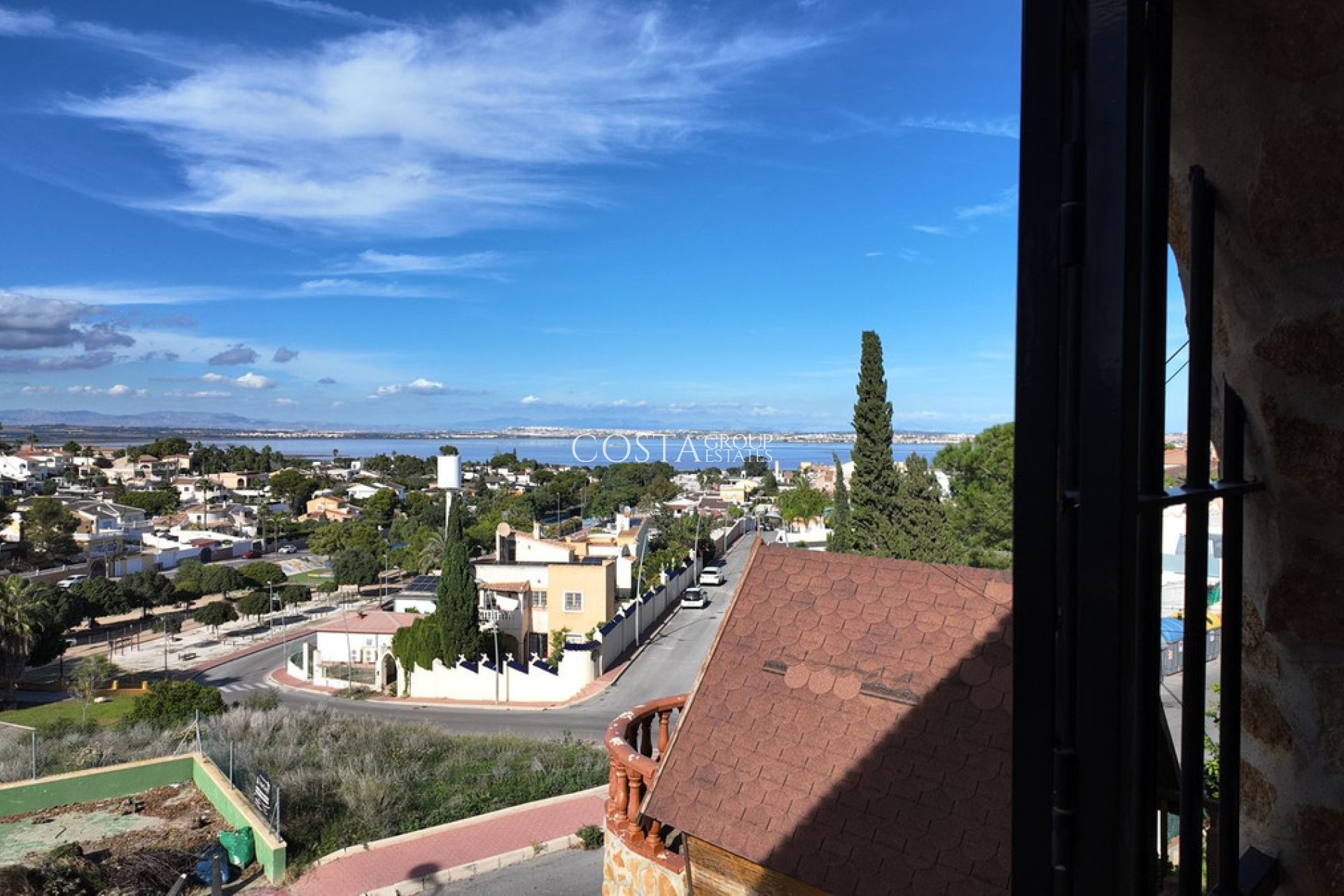 Resale - Villa -
Orihuela Costa - Los Balcones