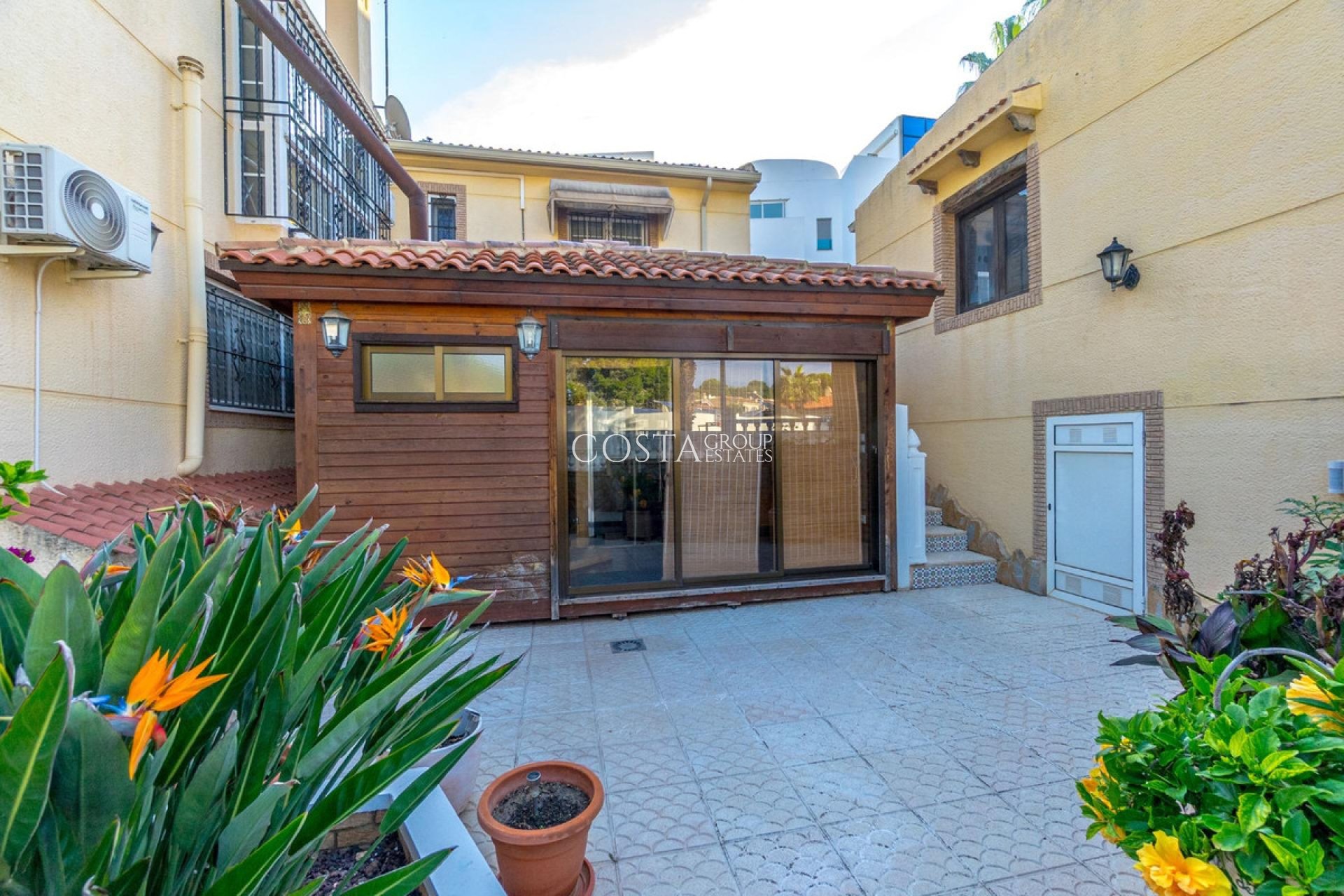Resale - Villa -
Orihuela Costa - Los Balcones