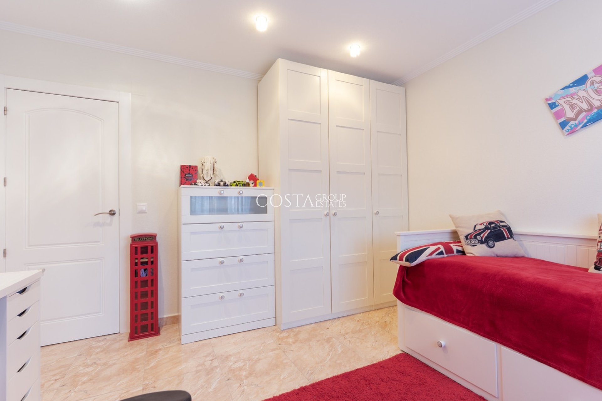 Resale - Villa -
Orihuela Costa - Los Balcones