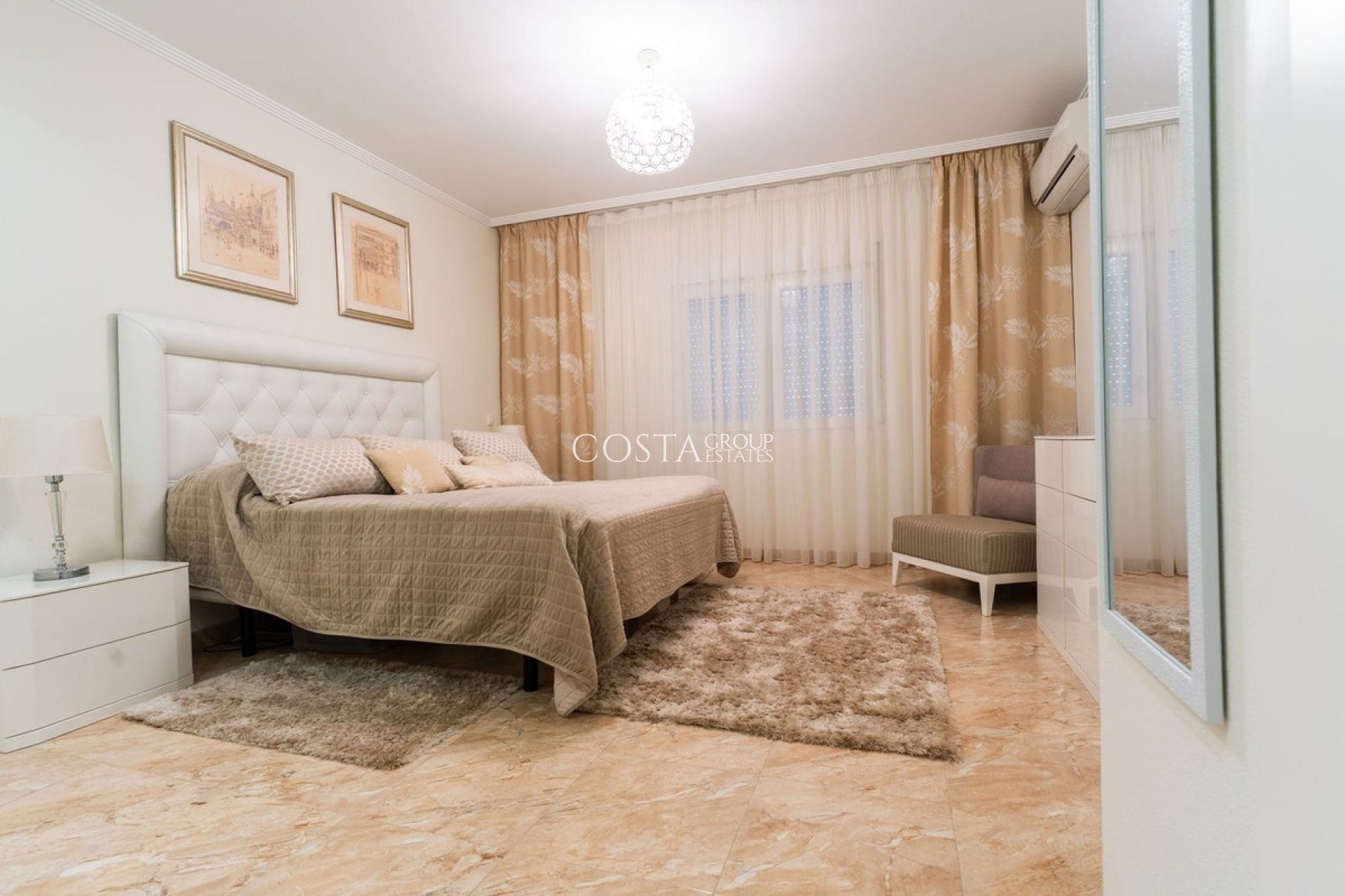 Resale - Villa -
Orihuela Costa - Los Balcones