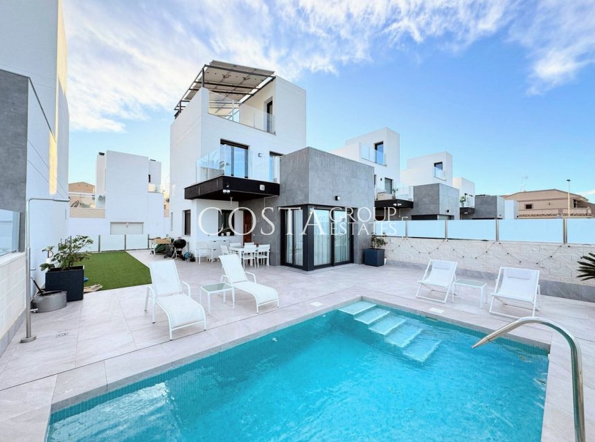 Resale - Villa -
Orihuela Costa - Los Balcones