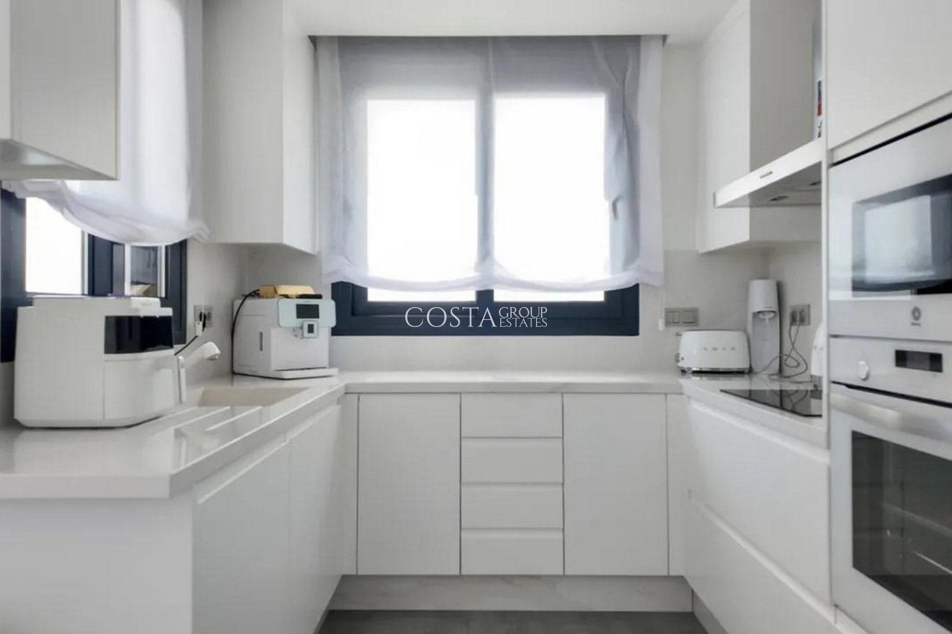 Resale - Villa -
Orihuela Costa - Los Balcones