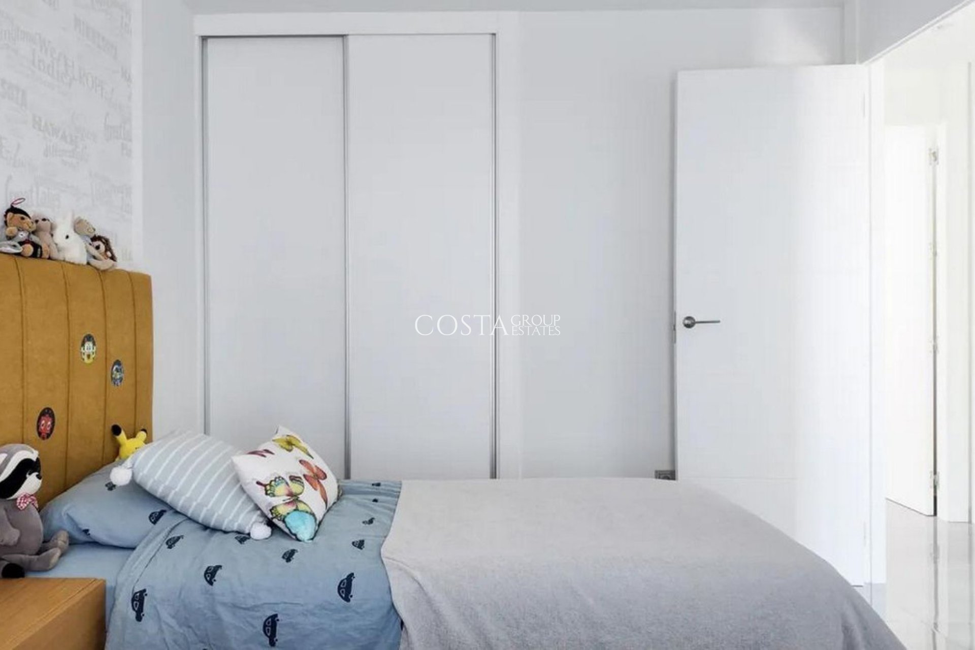 Resale - Villa -
Orihuela Costa - Los Balcones