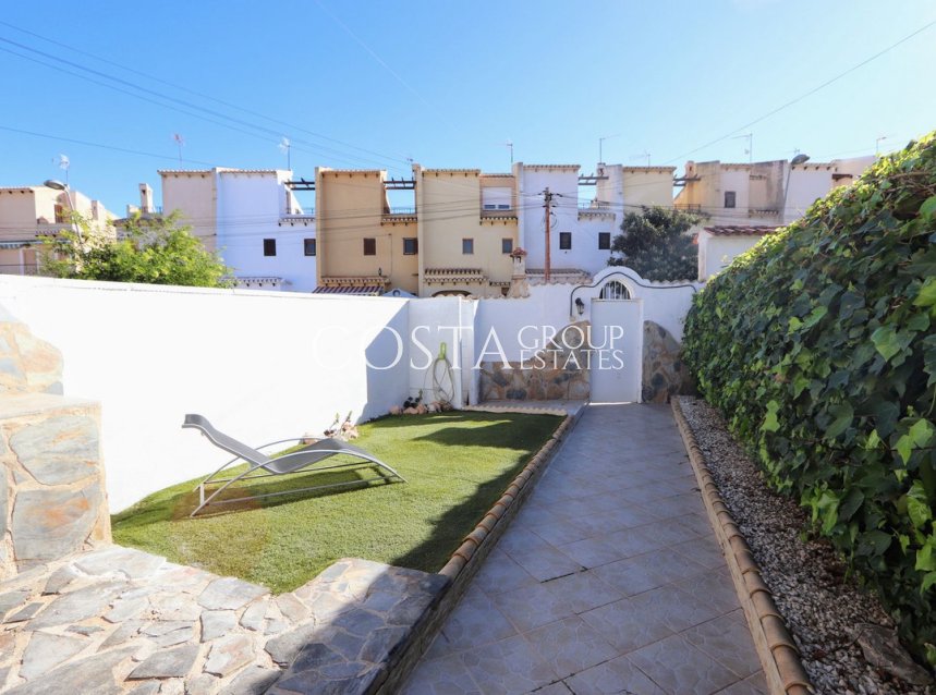 Resale - Villa -
Orihuela Costa - Los Balcones