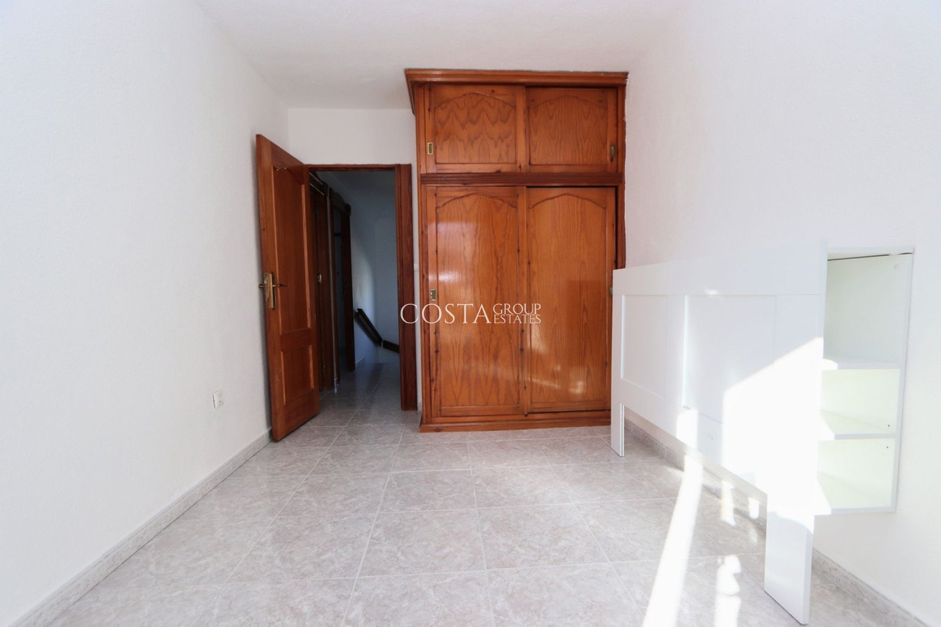 Resale - Villa -
Orihuela Costa - Los Balcones