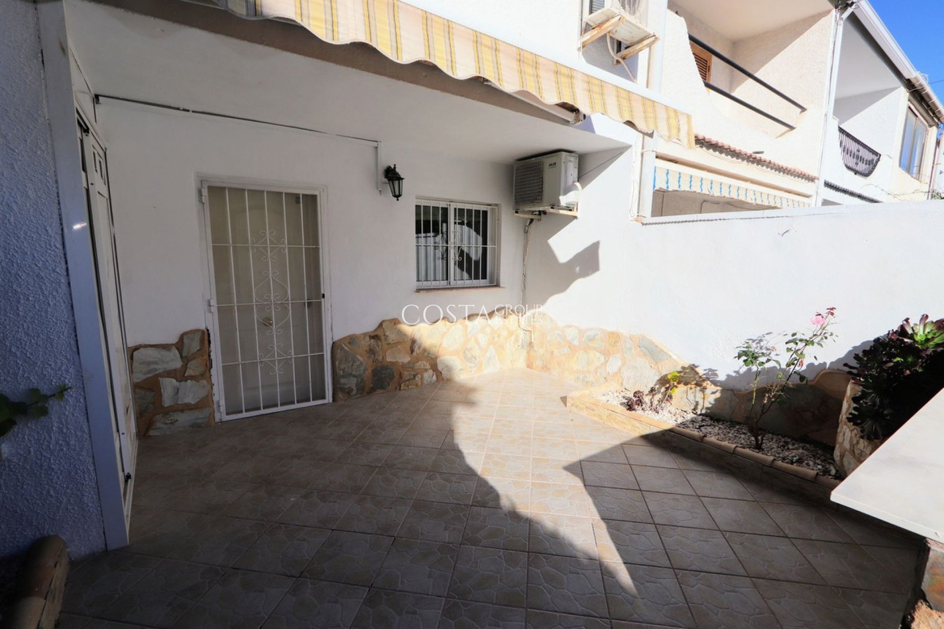 Resale - Villa -
Orihuela Costa - Los Balcones
