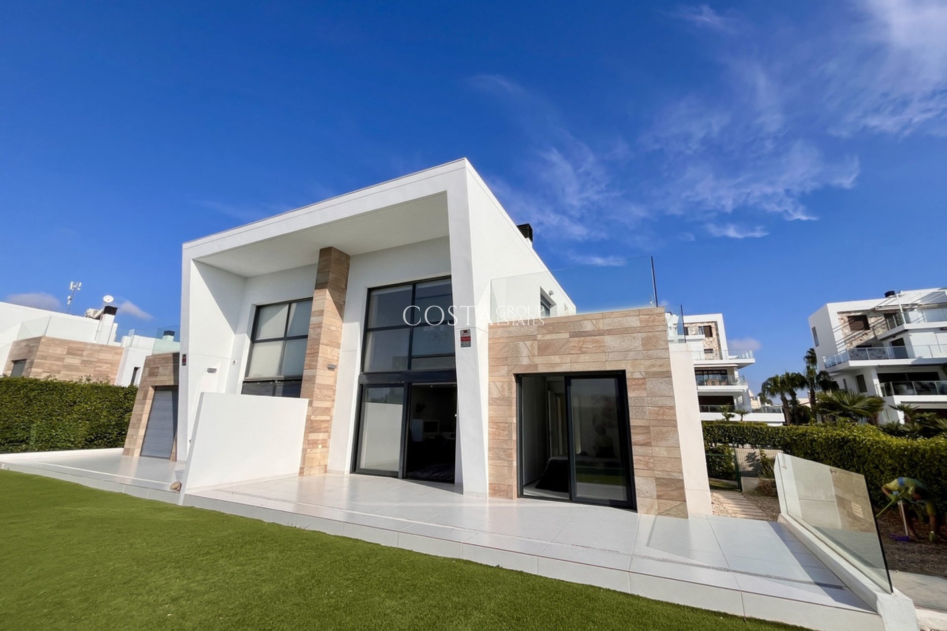 Resale - Villa -
Orihuela Costa - Los Dolses