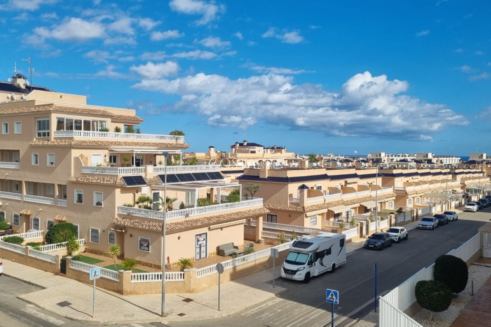 Resale - Villa -
Orihuela Costa - Los Dolses