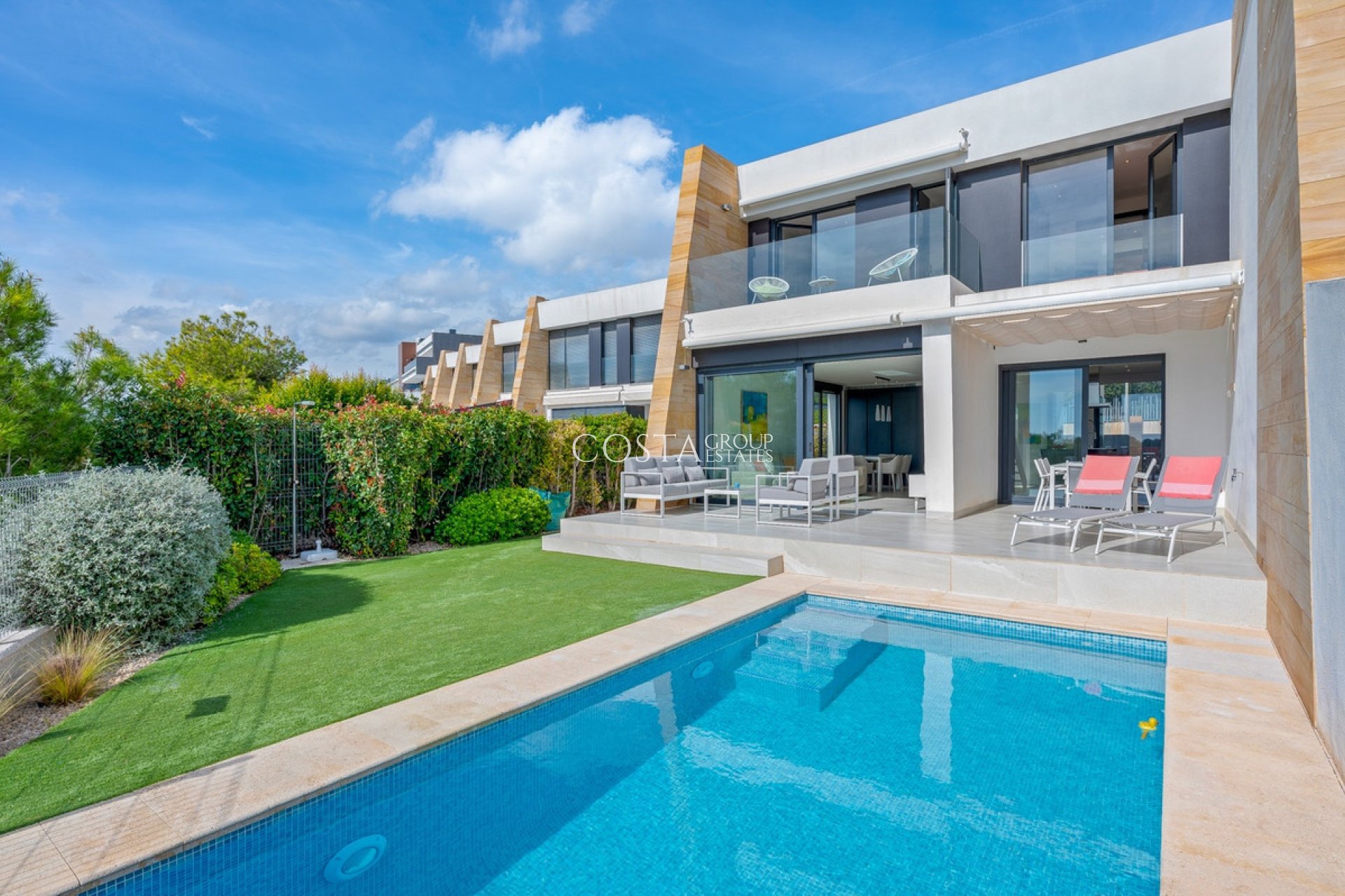 Resale - Villa -
Orihuela Costa - Los Dolses