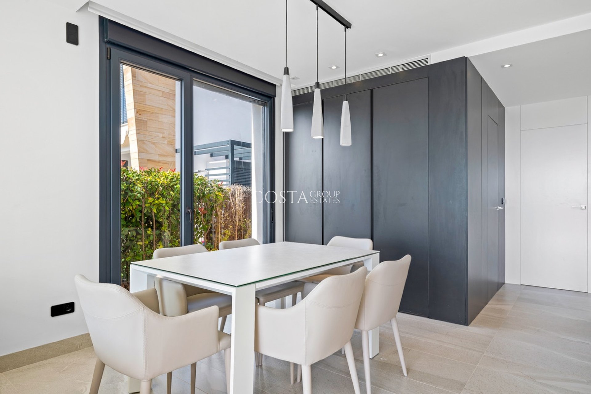 Resale - Villa -
Orihuela Costa - Los Dolses