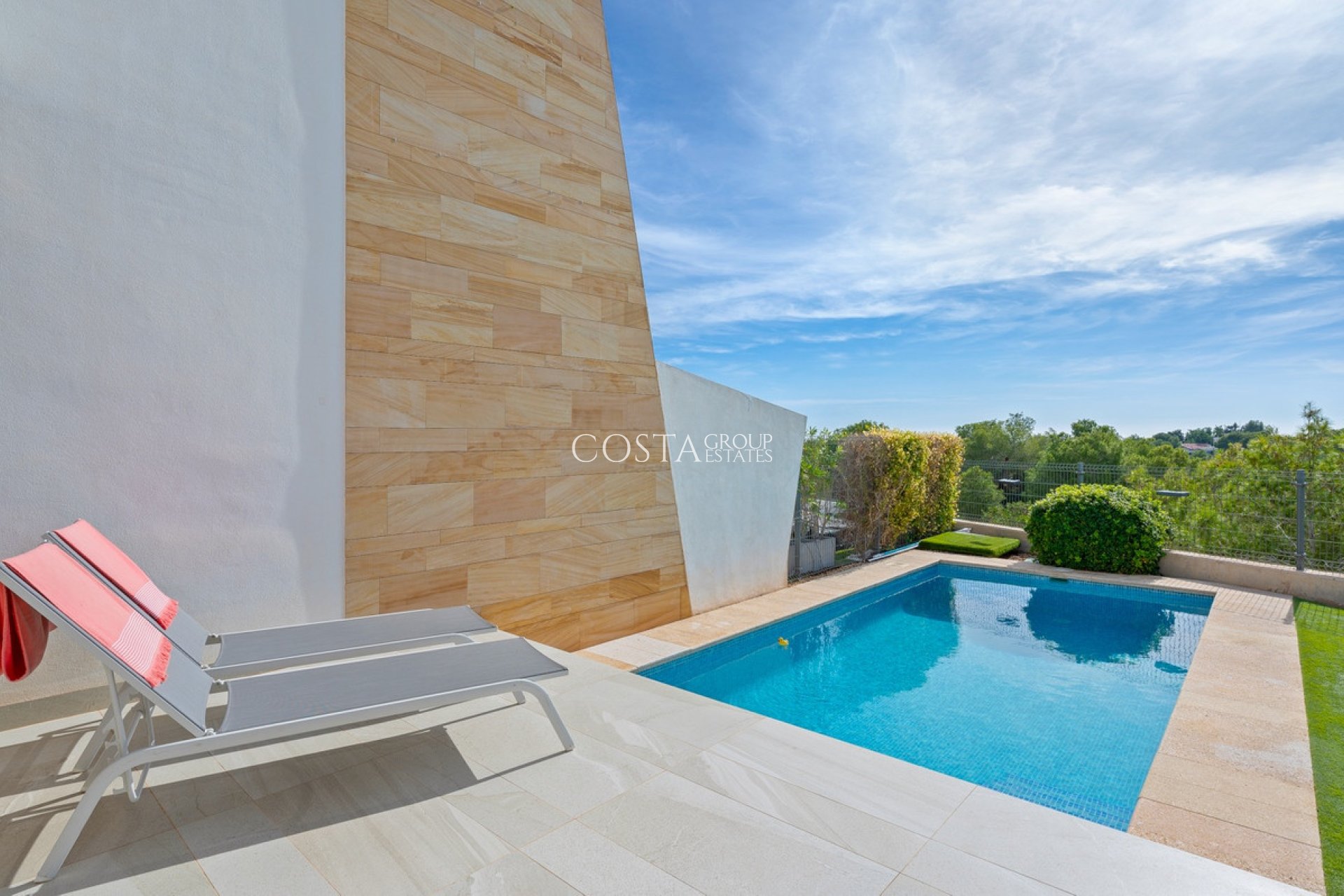 Resale - Villa -
Orihuela Costa - Los Dolses