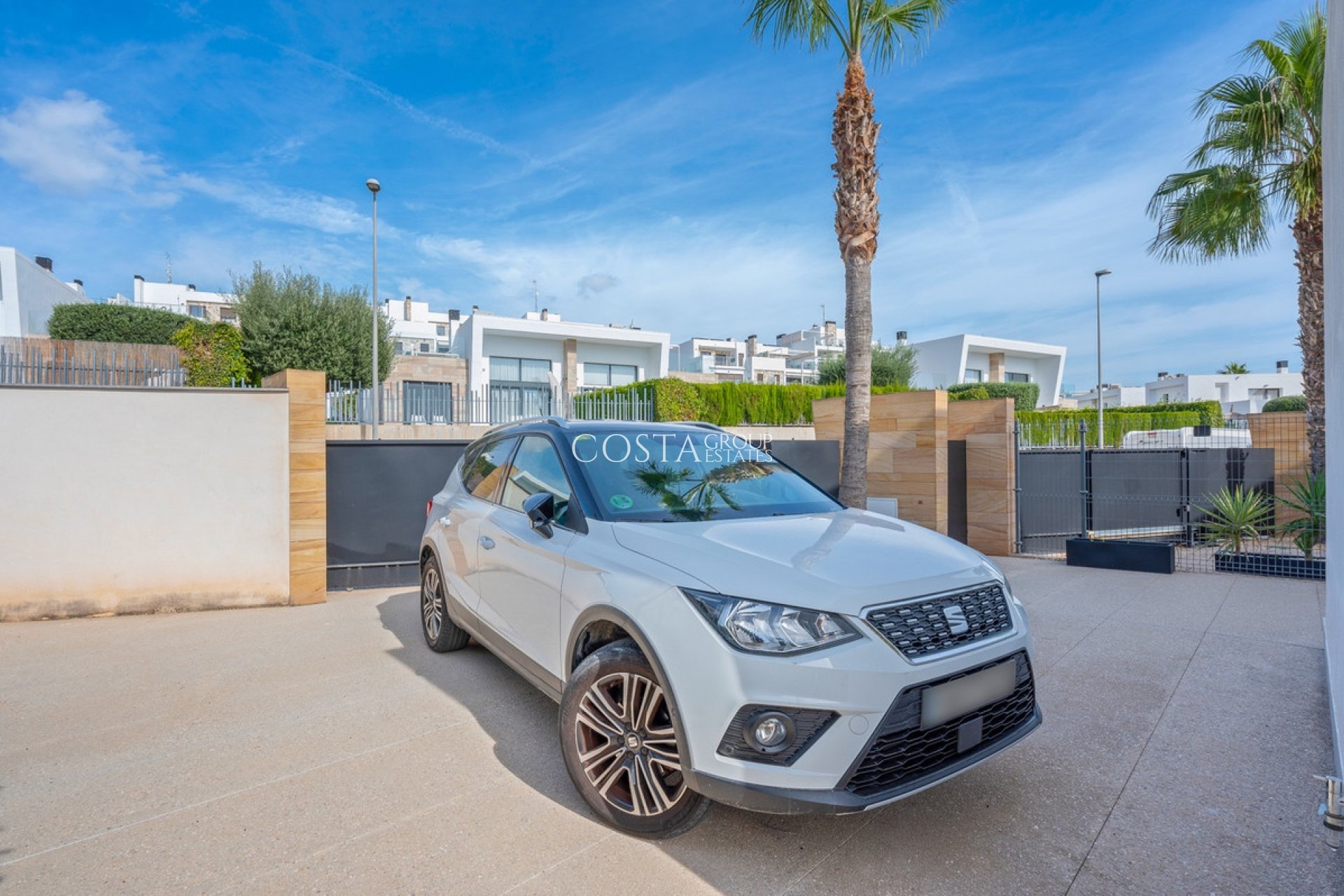 Resale - Villa -
Orihuela Costa - Los Dolses