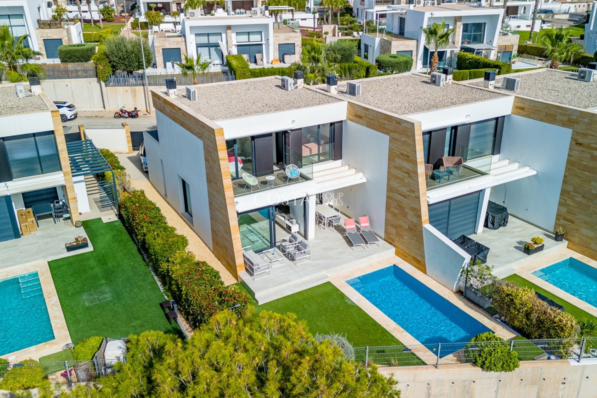 Resale - Villa -
Orihuela Costa - Los Dolses