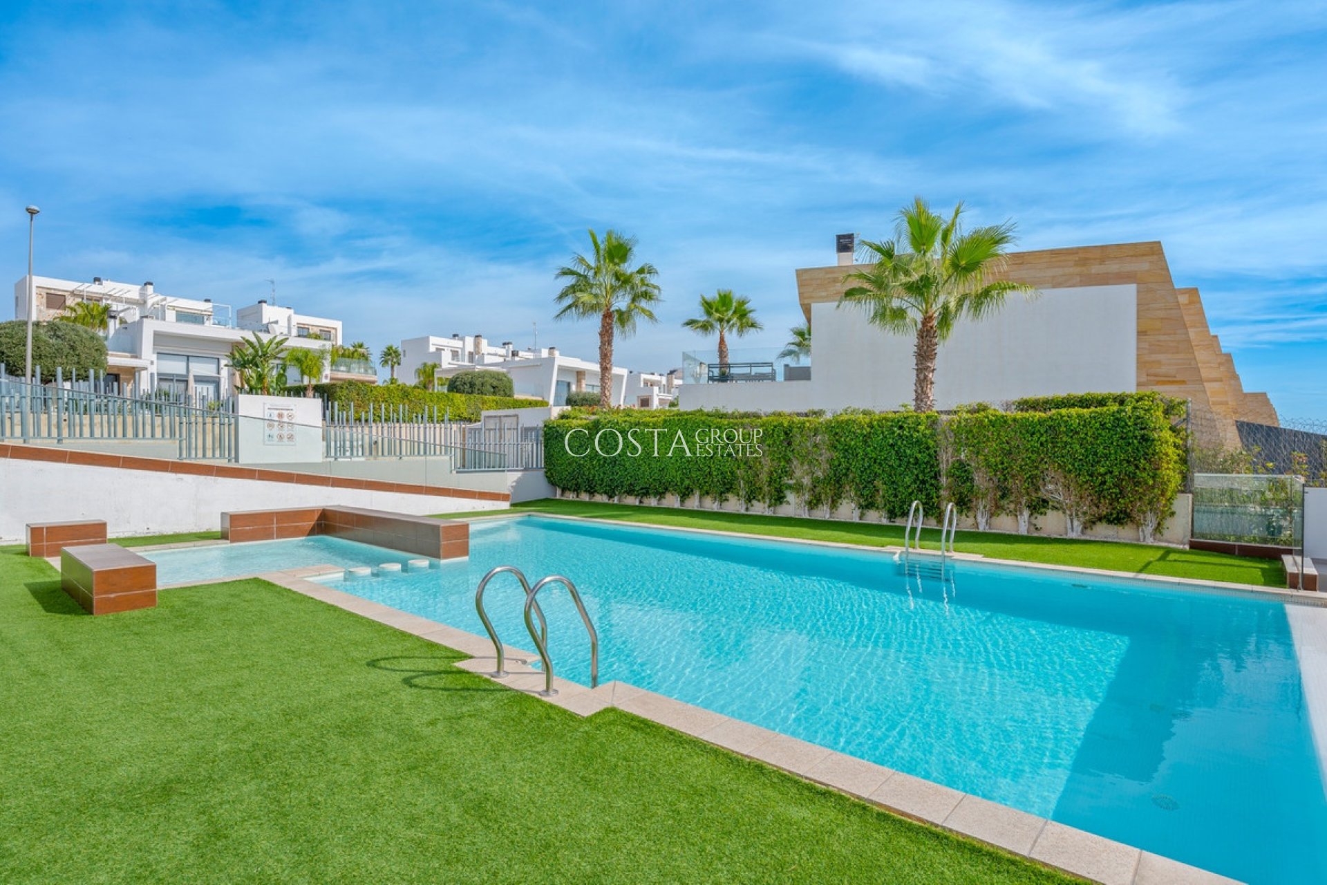 Resale - Villa -
Orihuela Costa - Los Dolses