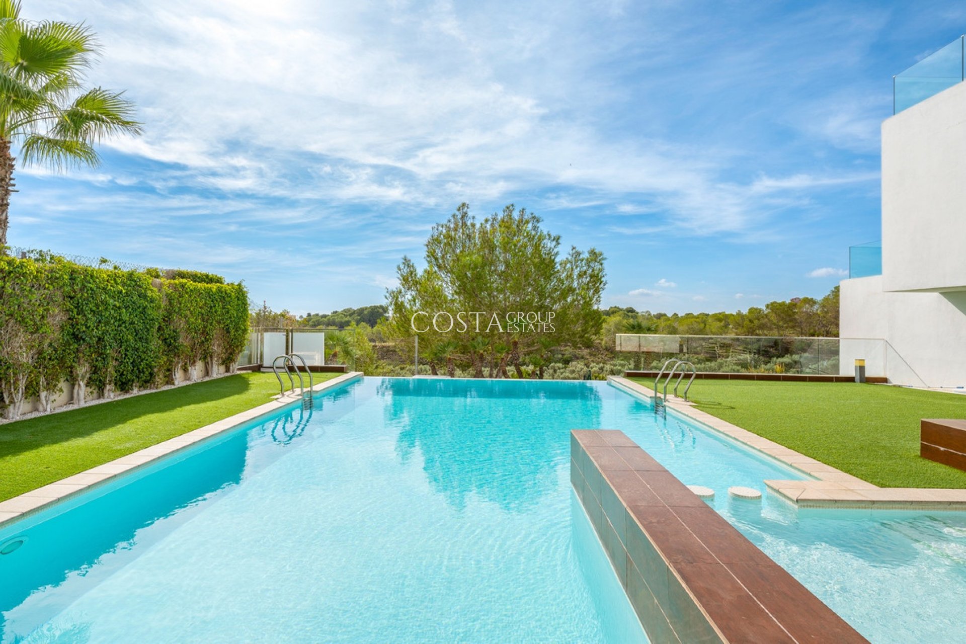 Resale - Villa -
Orihuela Costa - Los Dolses