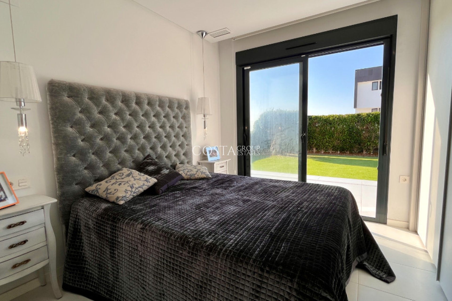 Resale - Villa -
Orihuela Costa - Los Dolses