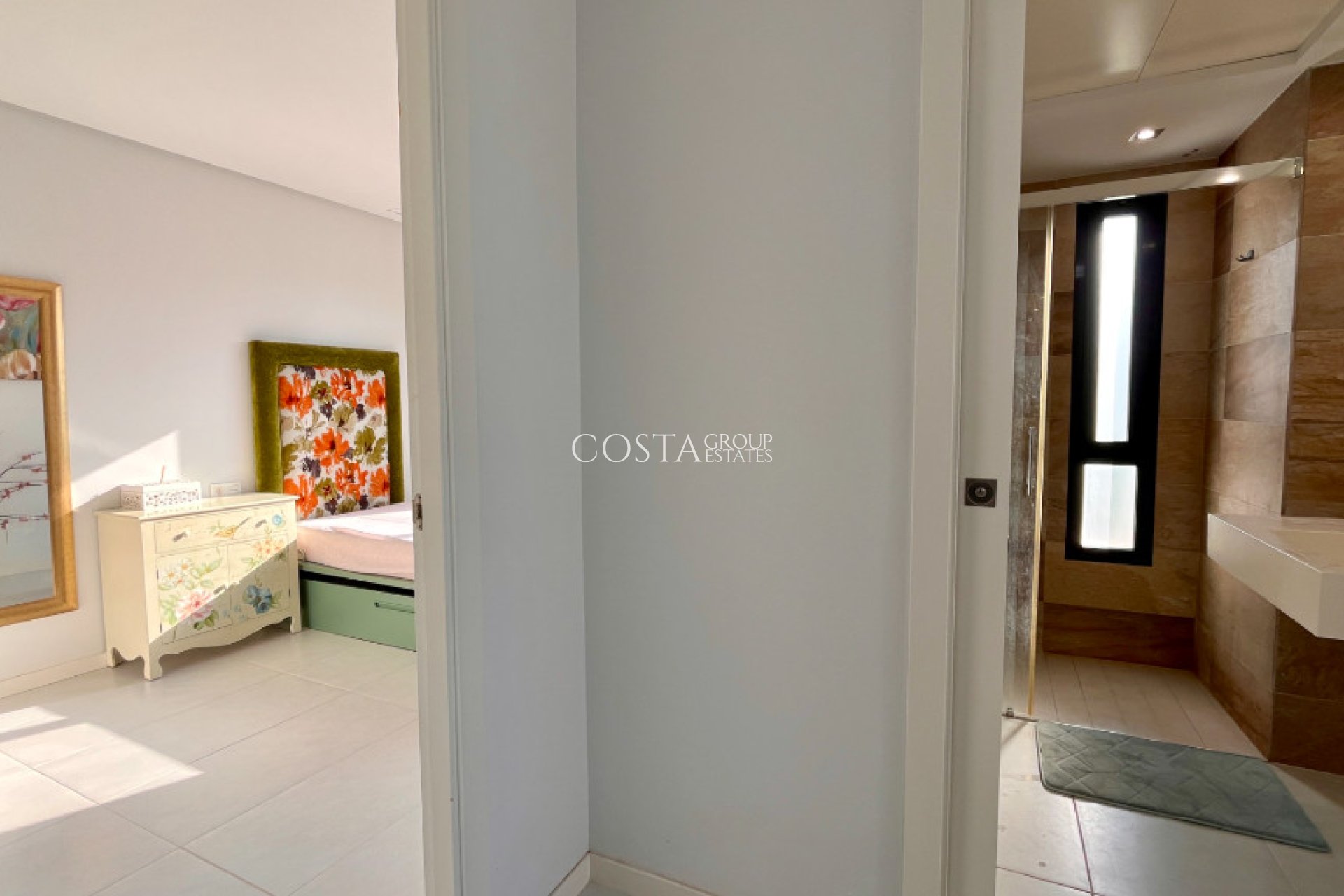 Resale - Villa -
Orihuela Costa - Los Dolses