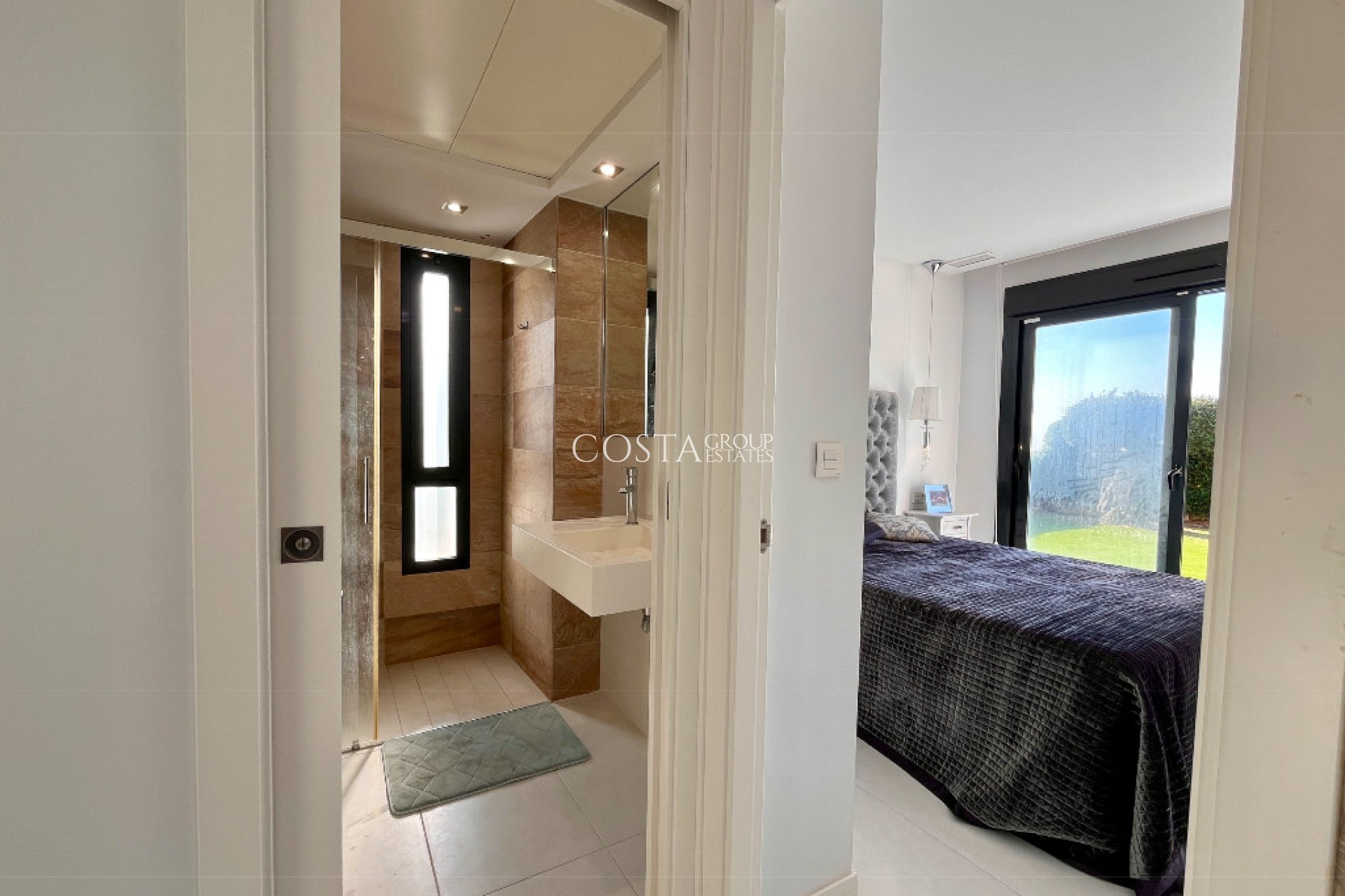 Resale - Villa -
Orihuela Costa - Los Dolses