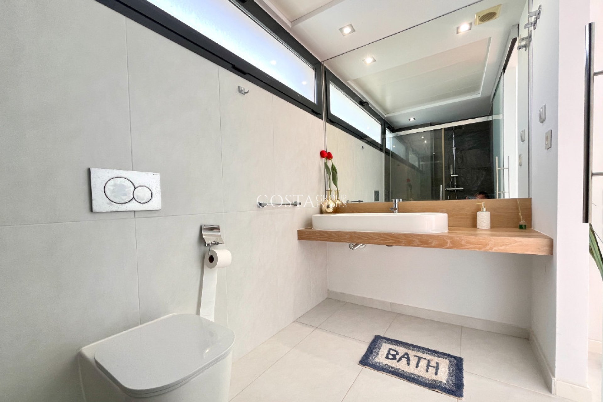 Resale - Villa -
Orihuela Costa - Los Dolses