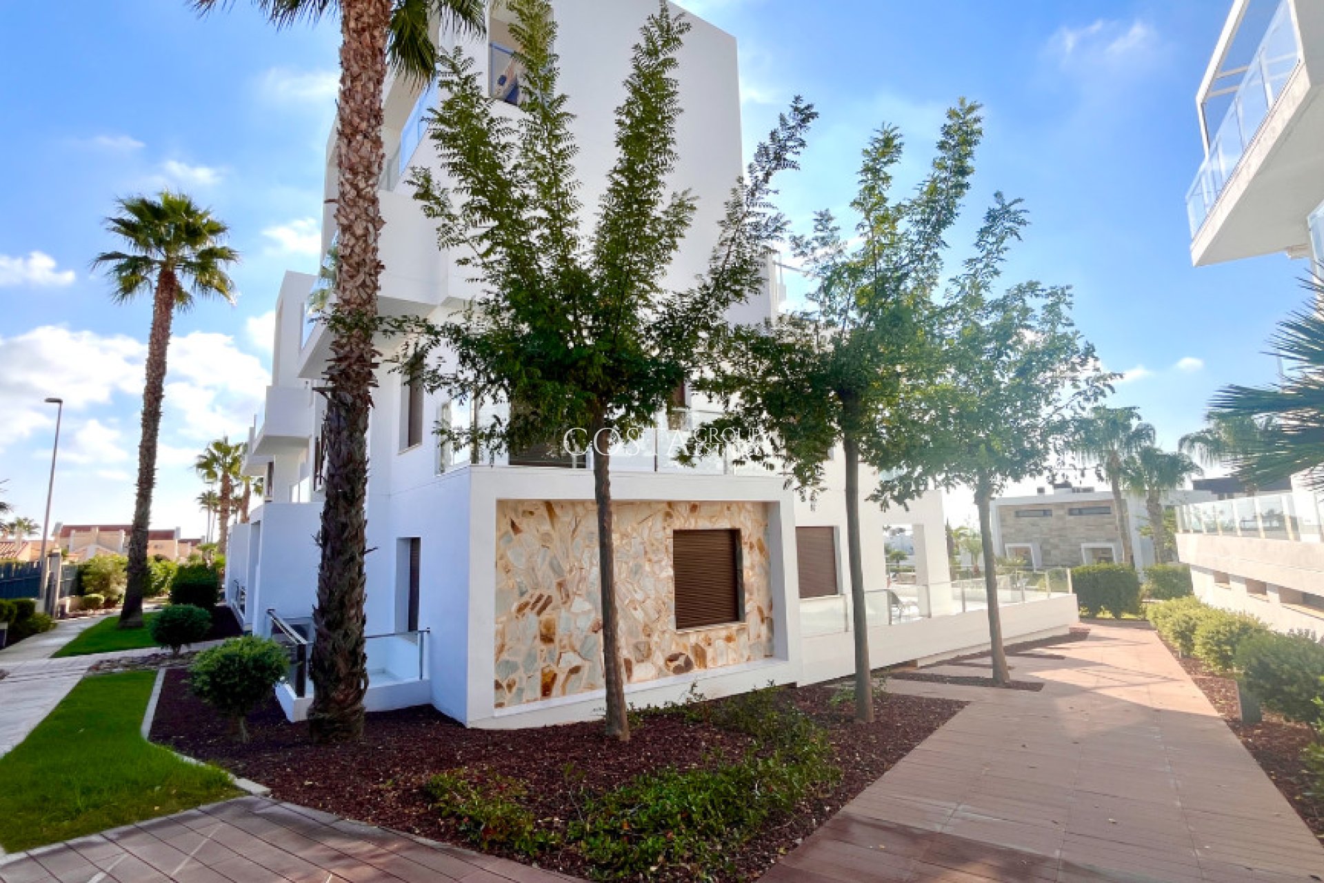 Resale - Villa -
Orihuela Costa - Los Dolses