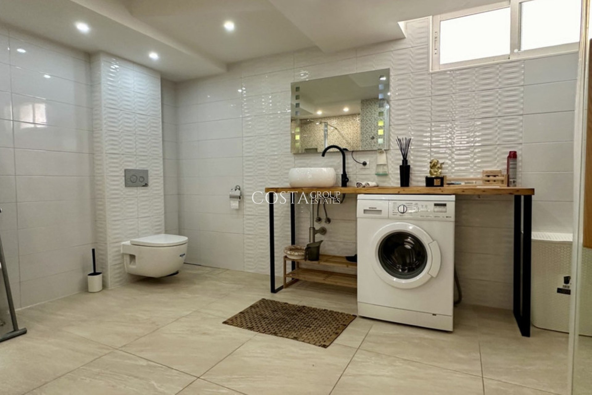 Resale - Villa -
Orihuela Costa - Los Dolses