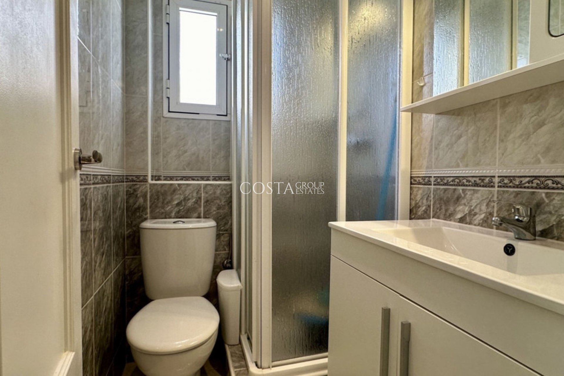 Resale - Villa -
Orihuela Costa - Los Dolses