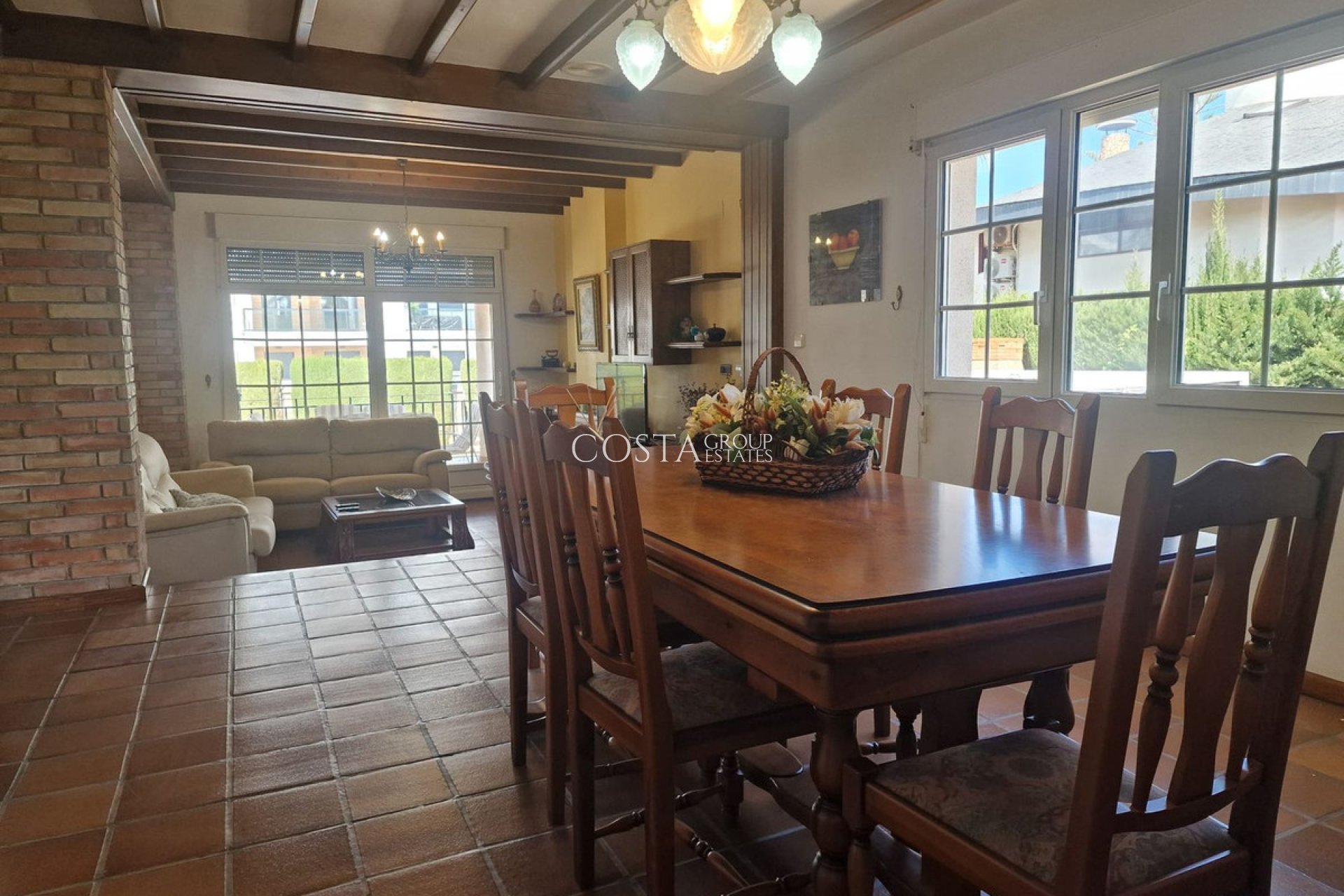 Resale - Villa -
Orihuela Costa - Mil Palmeras