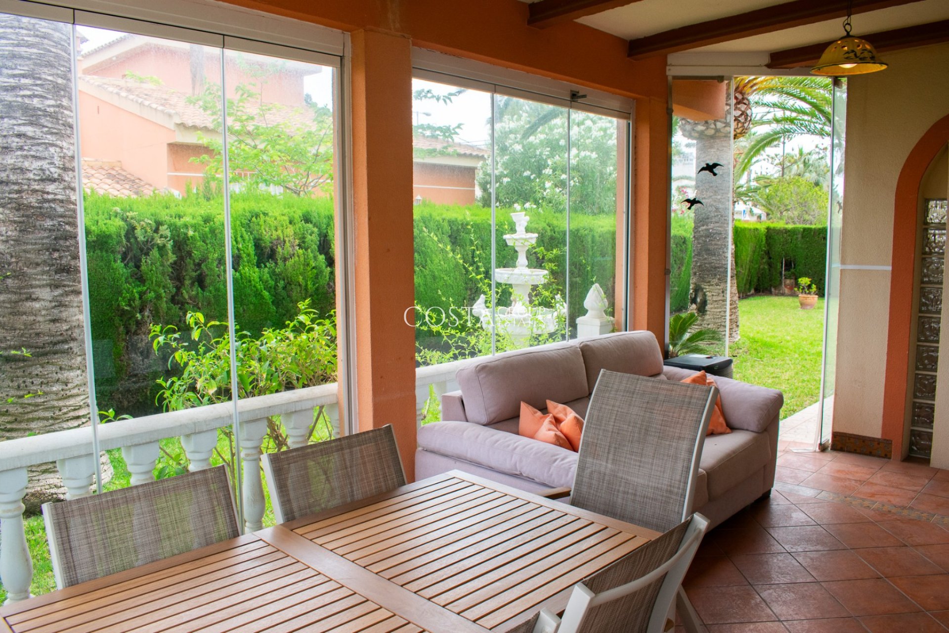 Resale - Villa -
Orihuela Costa - MUY CERCA DE LA PLAYA