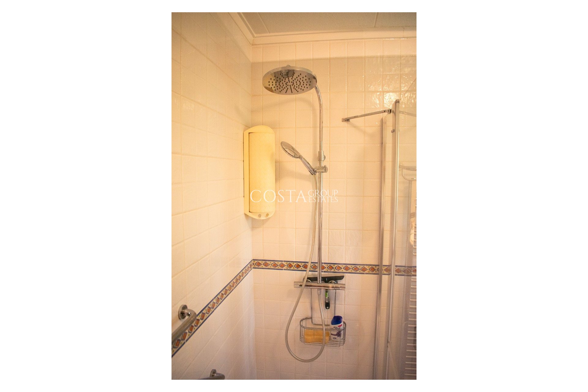 Resale - Villa -
Orihuela Costa - MUY CERCA DE LA PLAYA