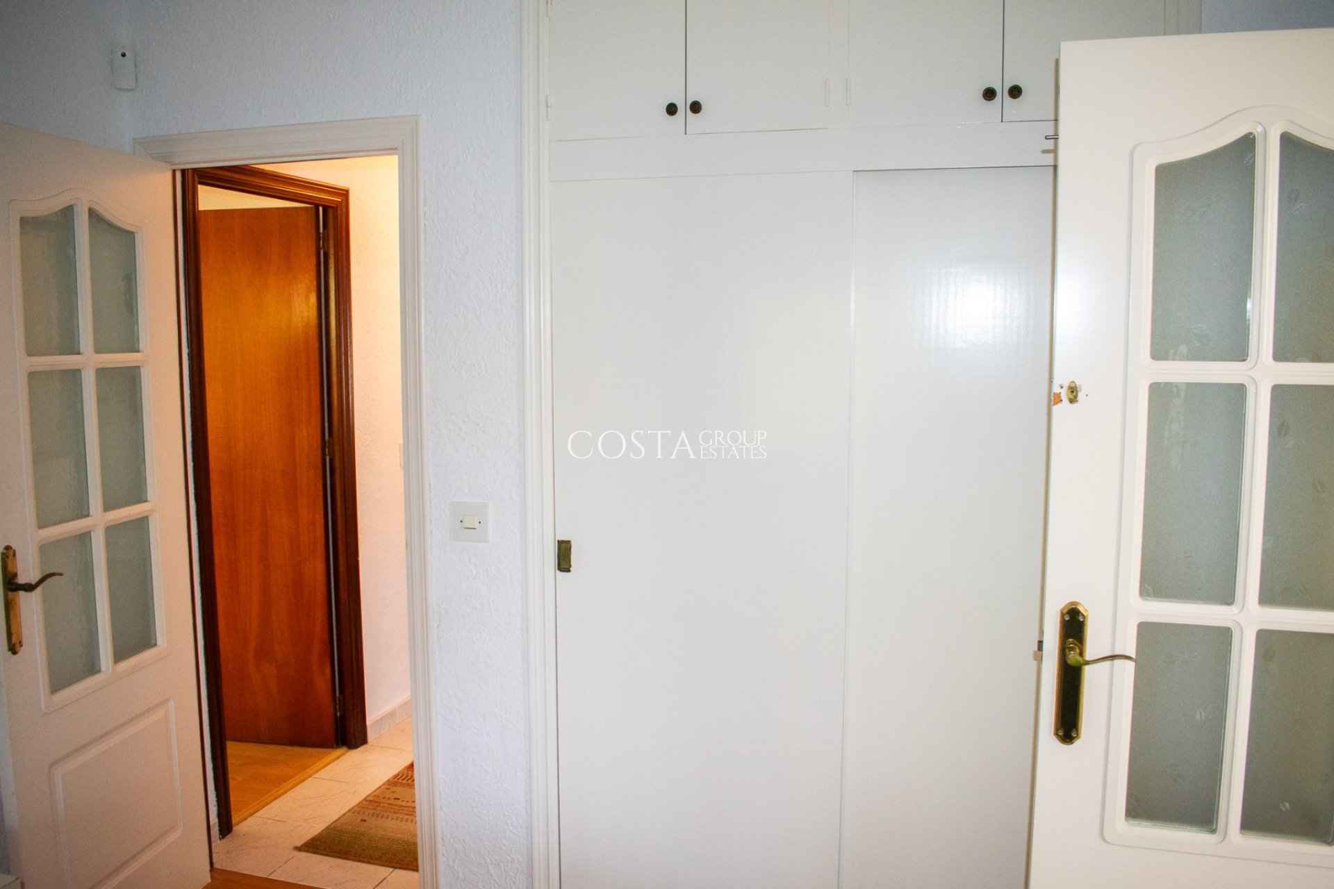 Resale - Villa -
Orihuela Costa - MUY CERCA DE LA PLAYA