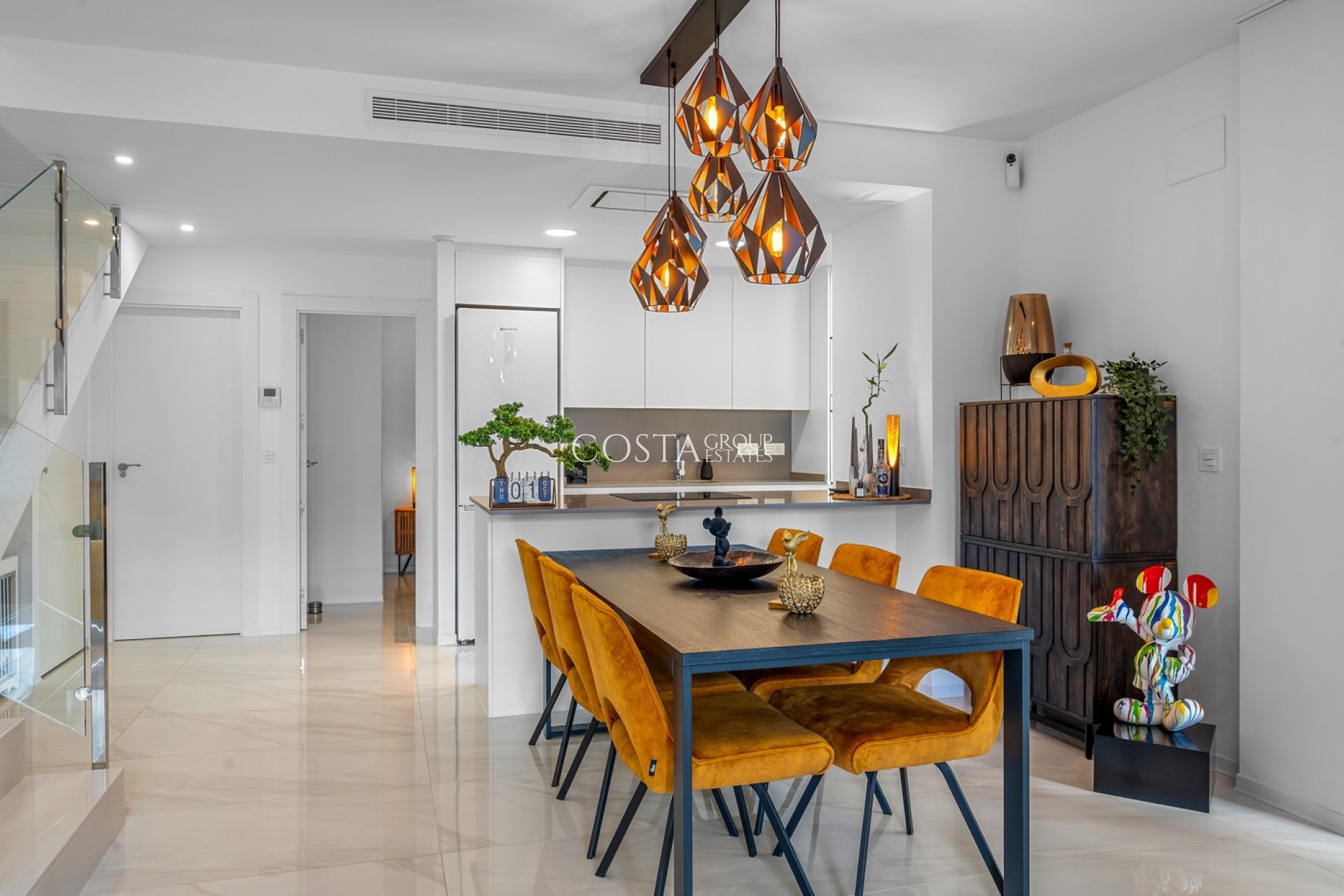 Resale - Villa -
Orihuela Costa - Orihuela