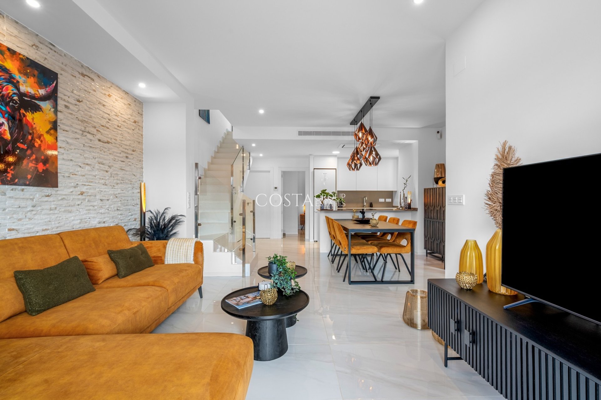 Resale - Villa -
Orihuela Costa - Orihuela