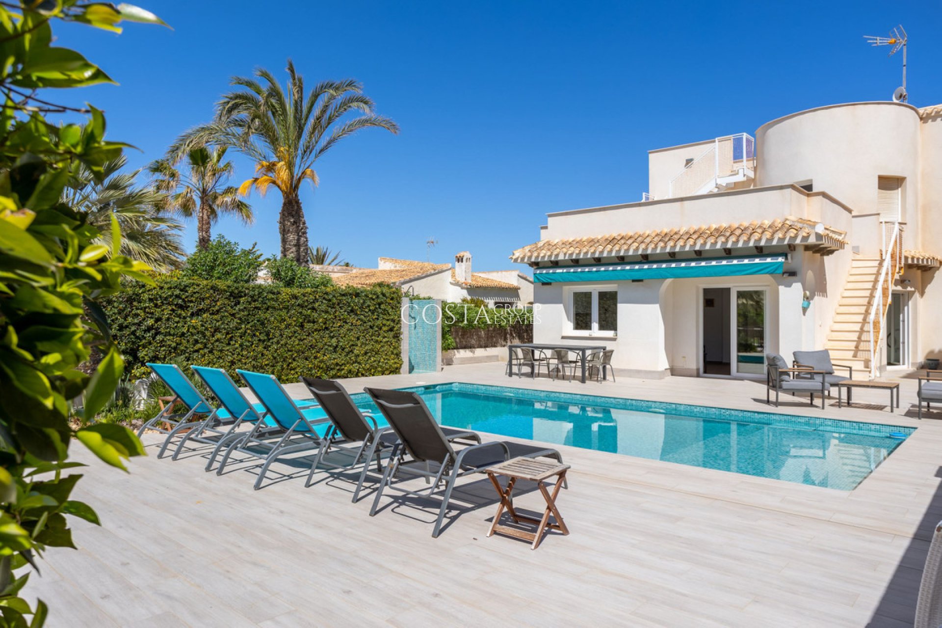 Resale - Villa -
Orihuela Costa - Playa Flamenca