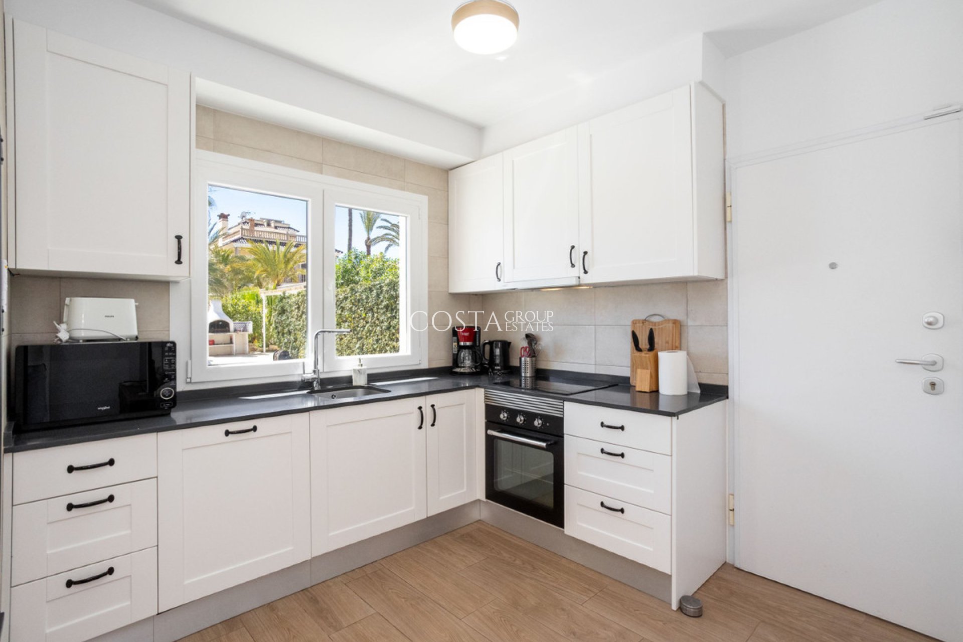 Resale - Villa -
Orihuela Costa - Playa Flamenca