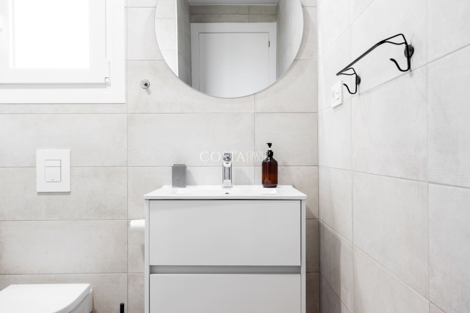 Resale - Villa -
Orihuela Costa - Playa Flamenca