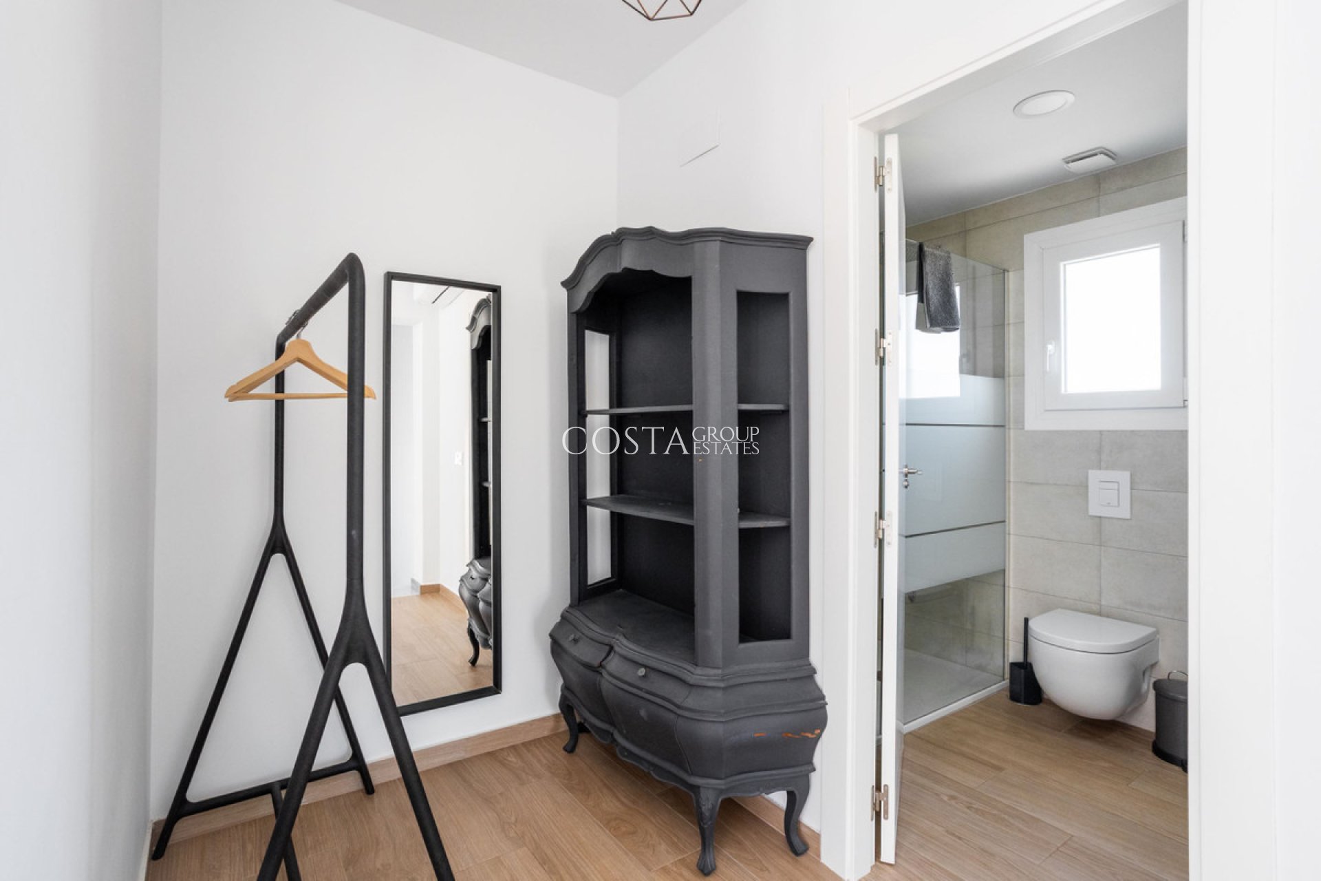 Resale - Villa -
Orihuela Costa - Playa Flamenca