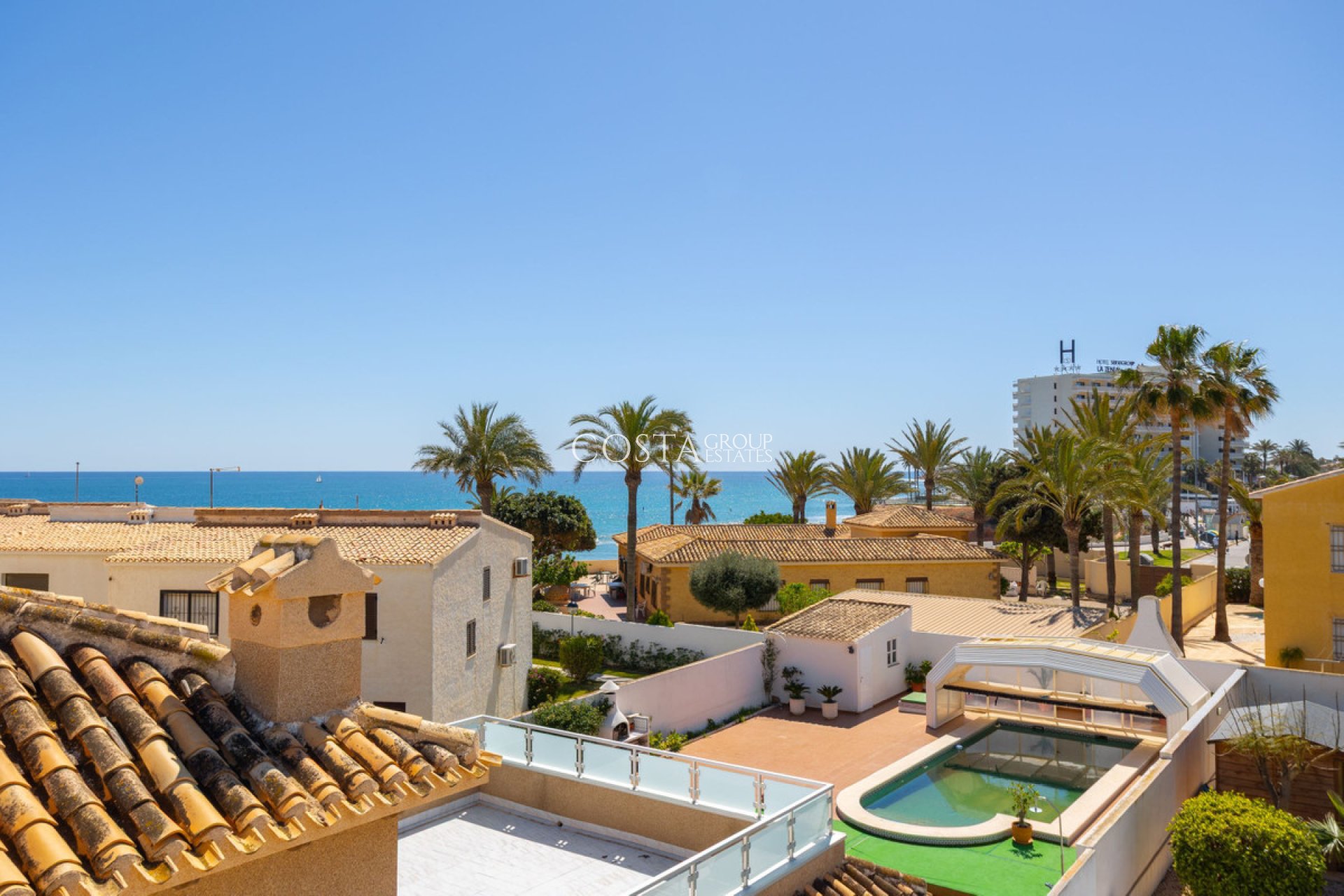 Resale - Villa -
Orihuela Costa - Playa Flamenca