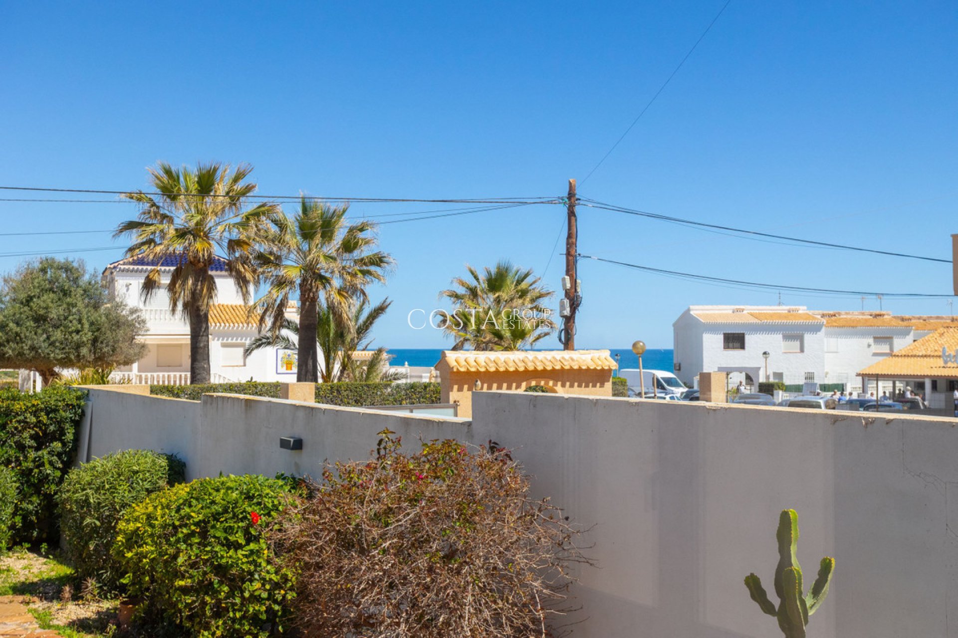 Resale - Villa -
Orihuela Costa - Playa Flamenca